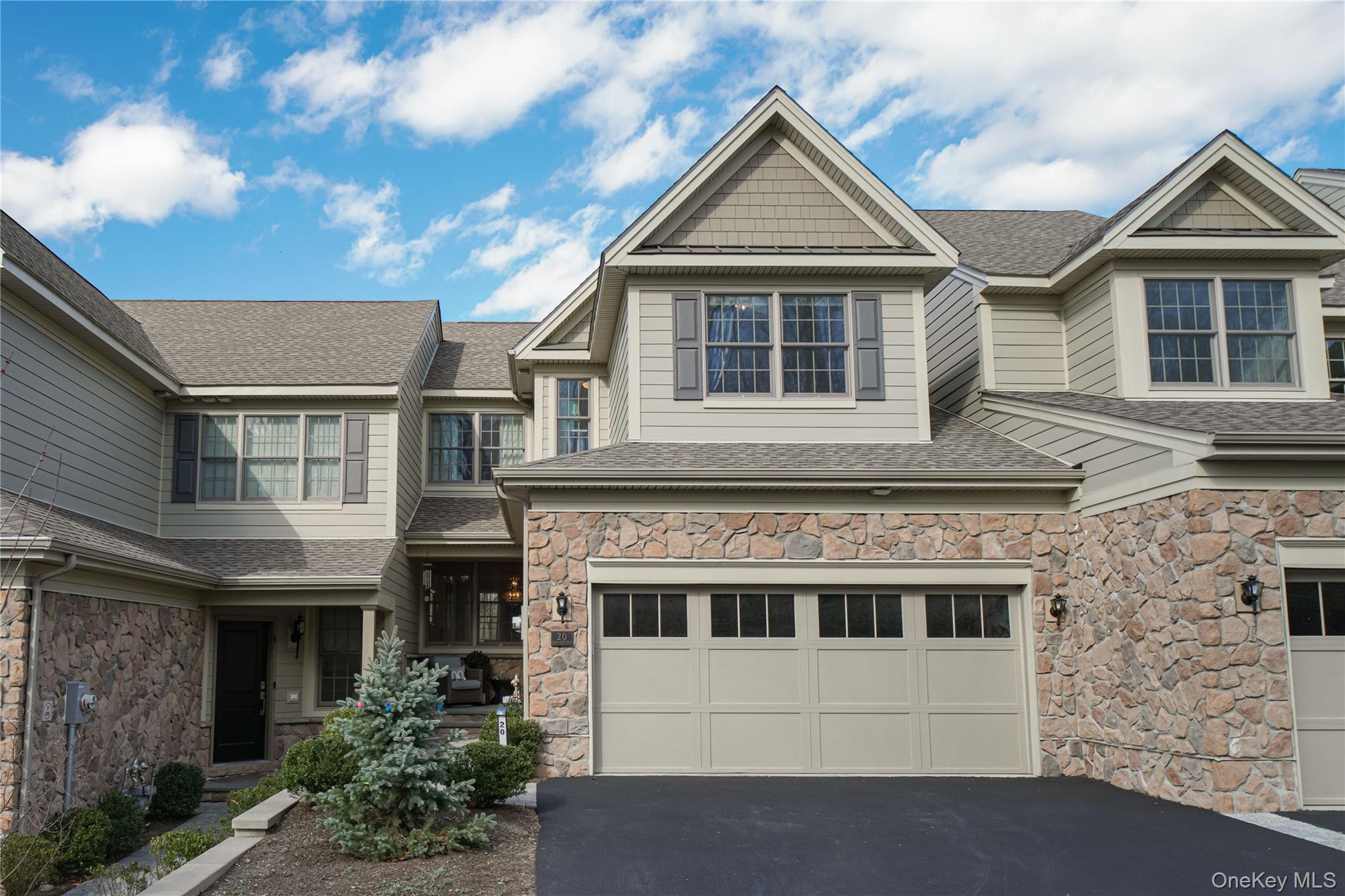 20 Deforest Drive Property Photo 2
