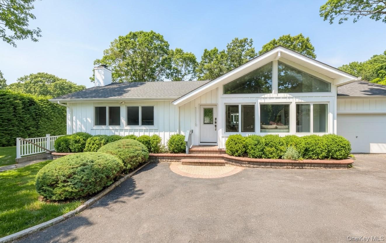 18 Squires Avenue Property Photo 1