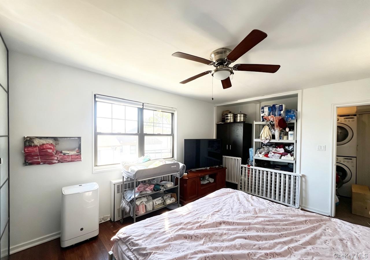 6946 138th Street B Property Photo 11