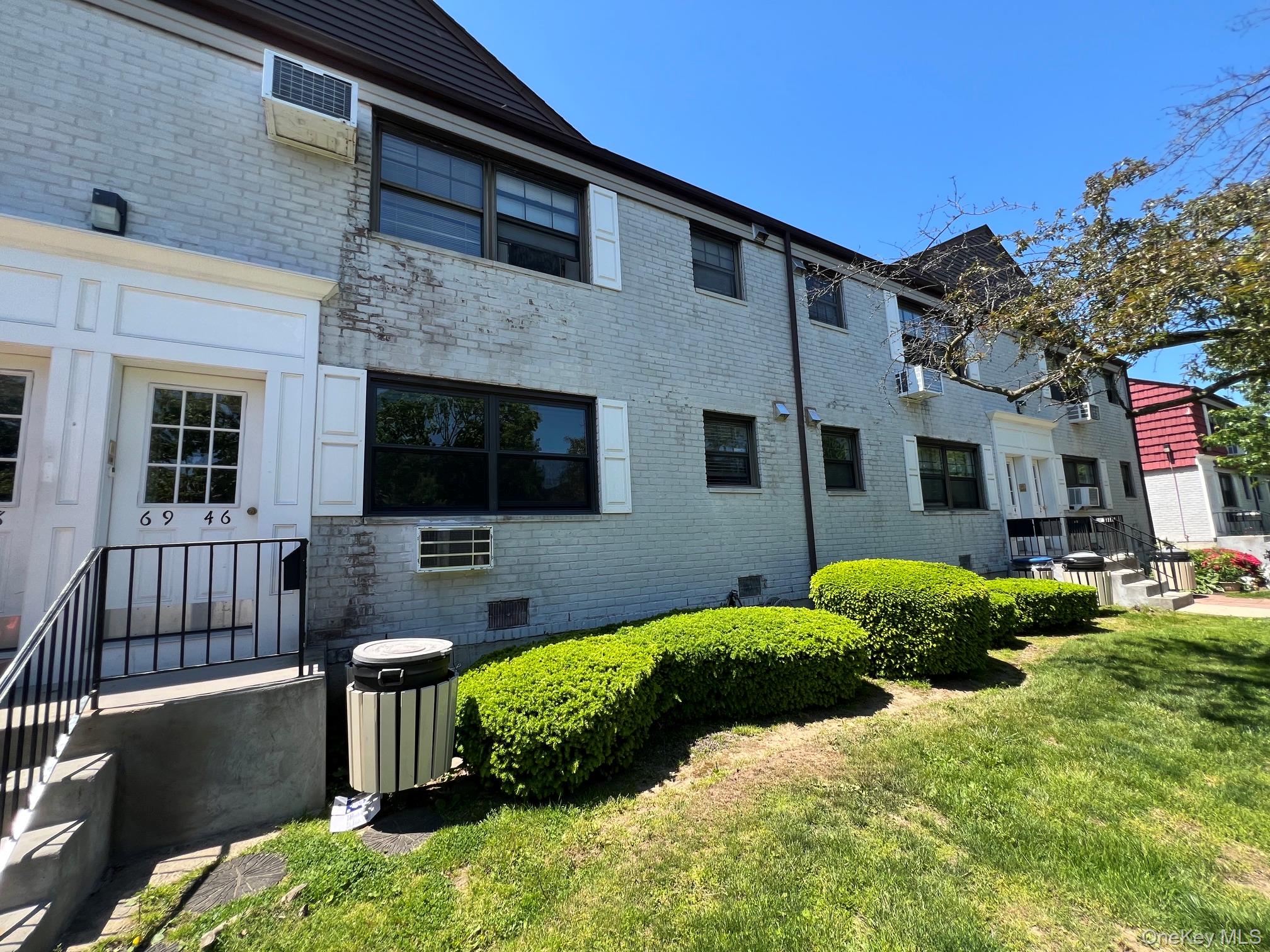 6946 138th Street B Property Photo 13