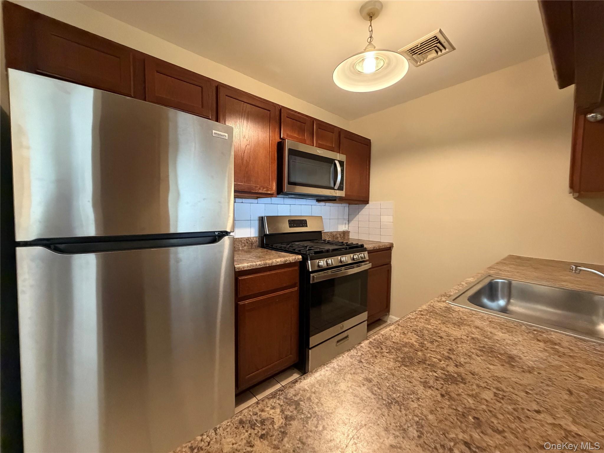 141 Ruth Court Property Photo 7