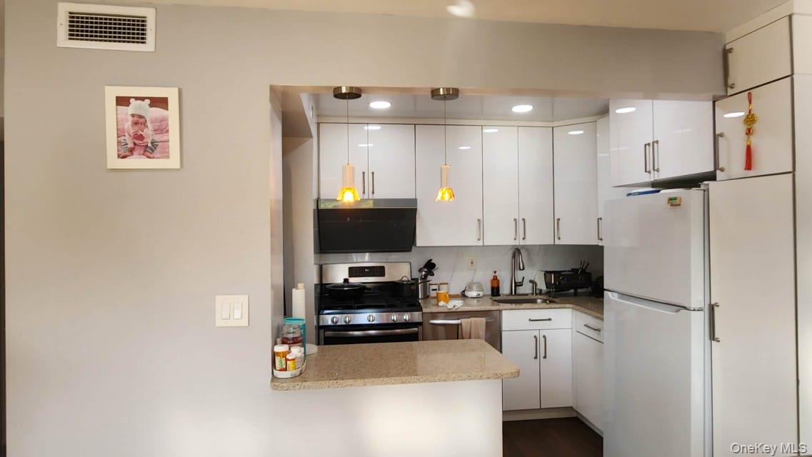5-10 115th Street 2c Property Photo 7