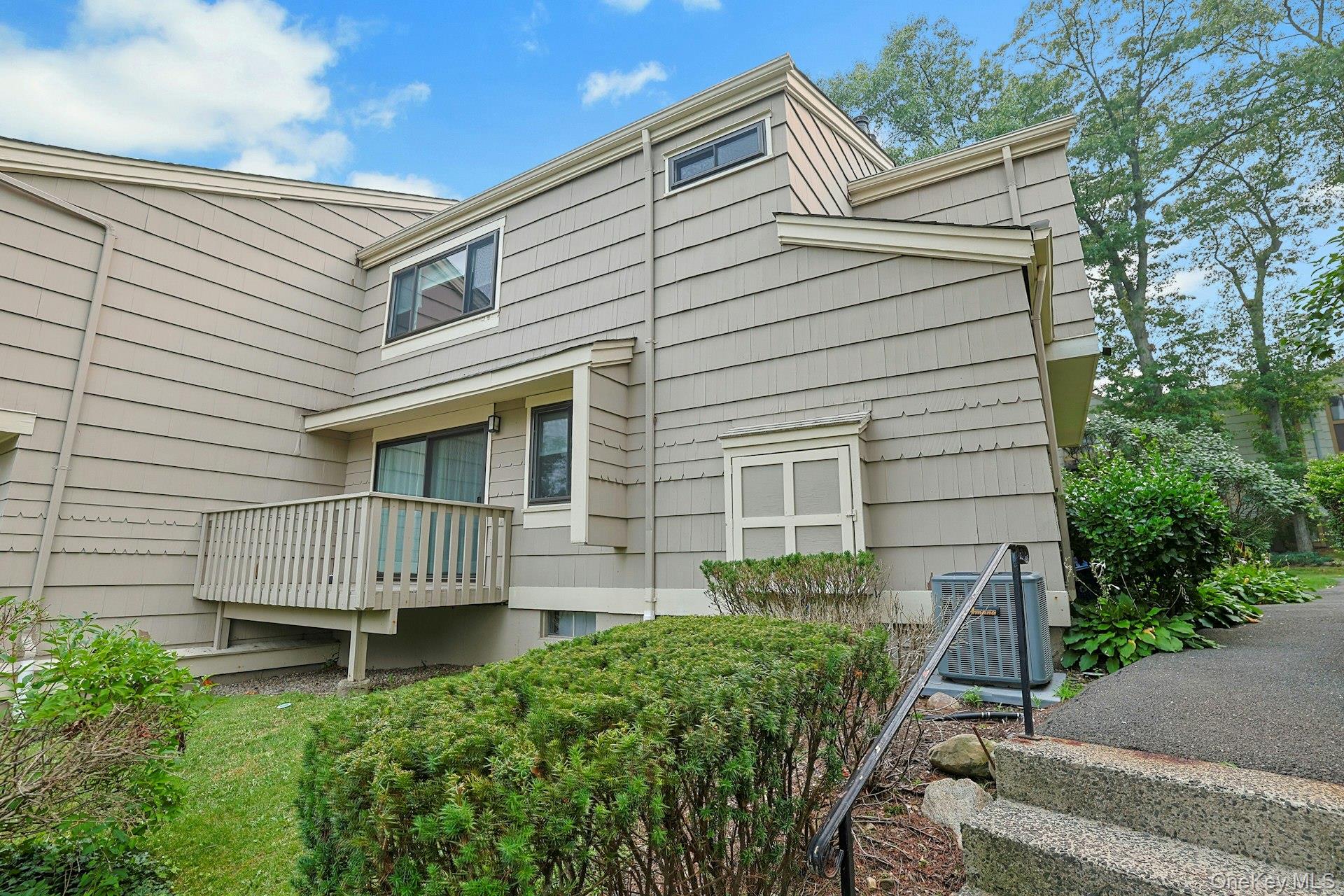 158 Branchwood Lane Property Photo 3