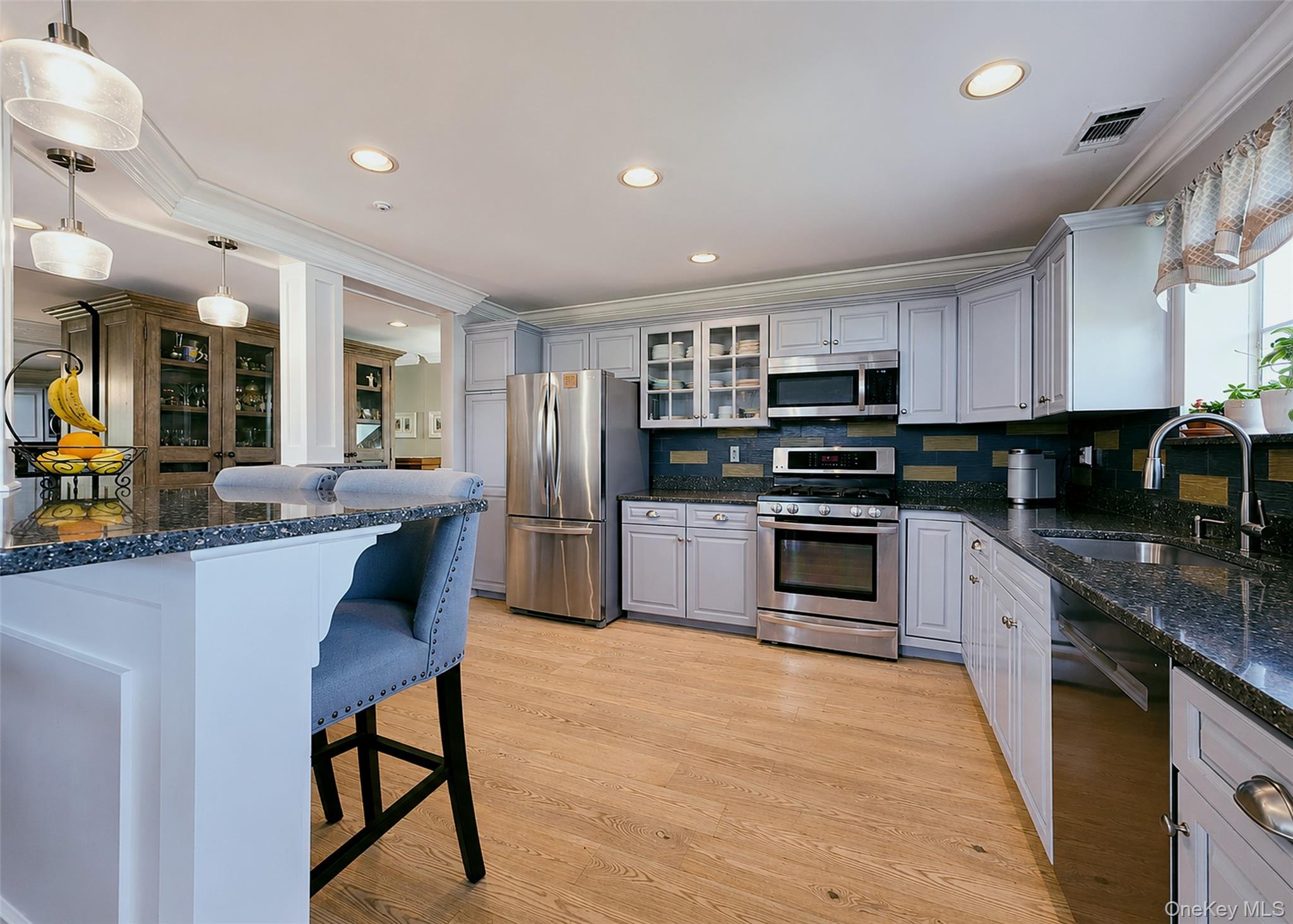 377 Quarry Pond Court Property Photo 7