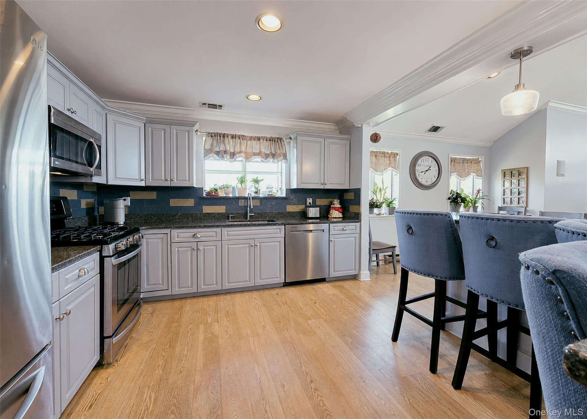 377 Quarry Pond Court Property Photo 8