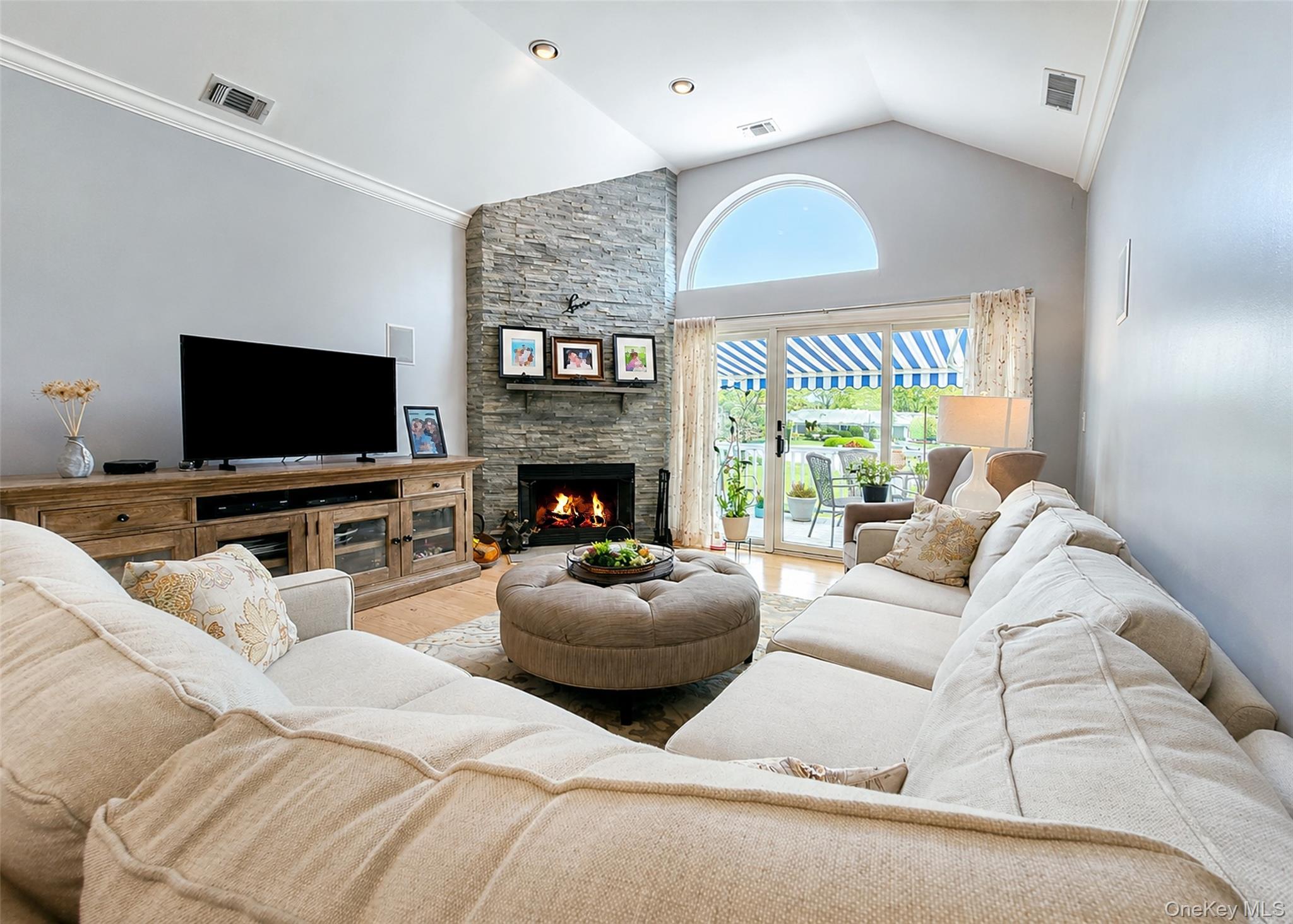 377 Quarry Pond Court Property Photo 10