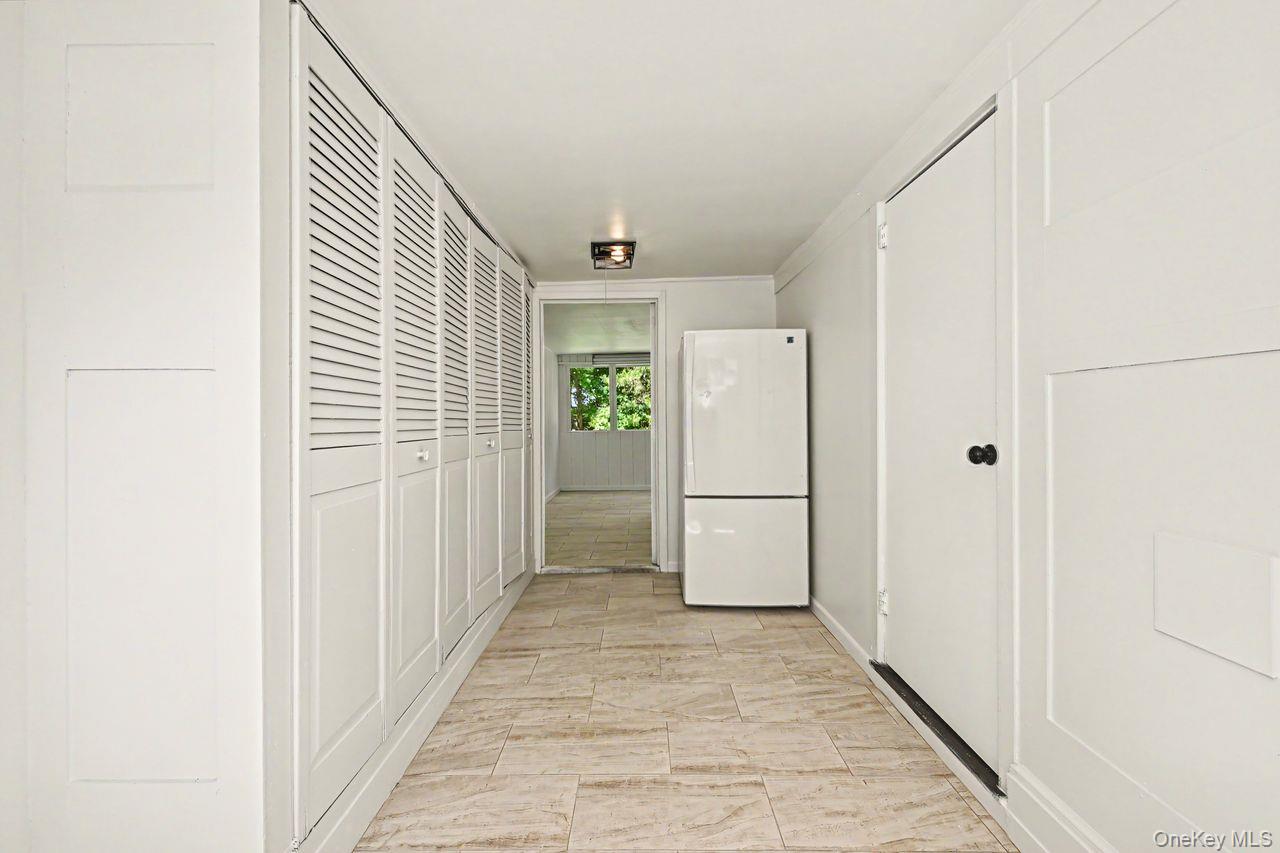 94 E East Way Property Photo 12