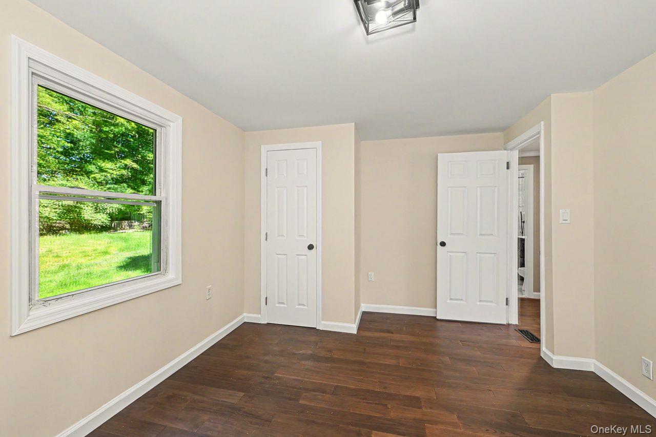 94 E East Way Property Photo 16