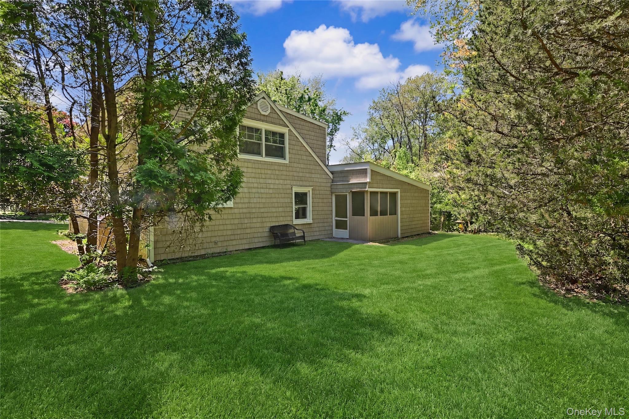 94 E East Way Property Photo 28