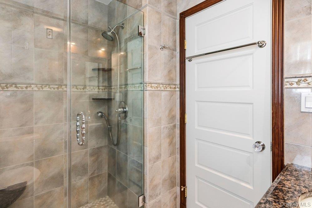 12 Davison Avenue Property Photo 38
