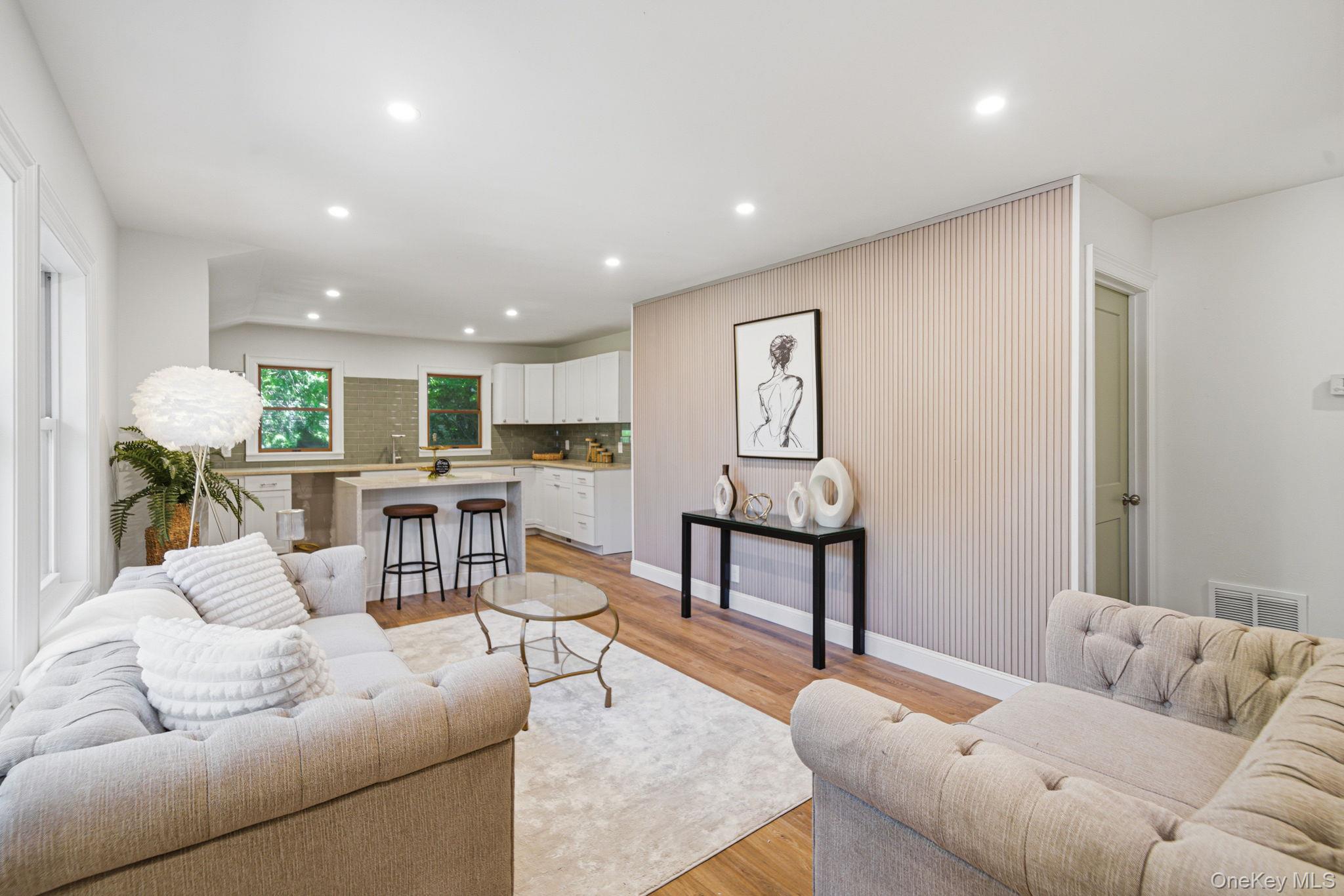 8 Wood Haven Place Property Photo 6