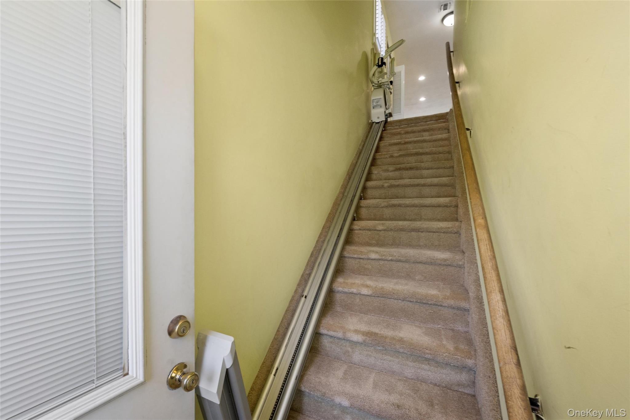 86 W Cambridge Drive 86 Property Photo 3