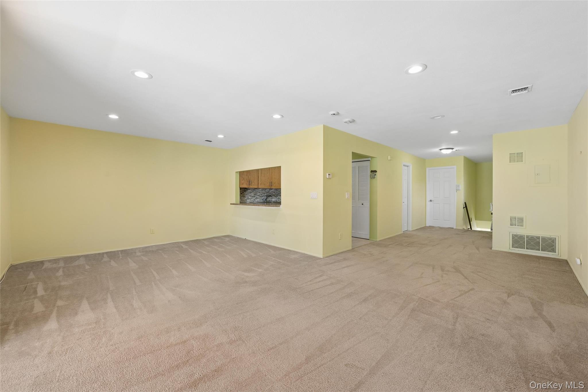 86 W Cambridge Drive 86 Property Photo 8