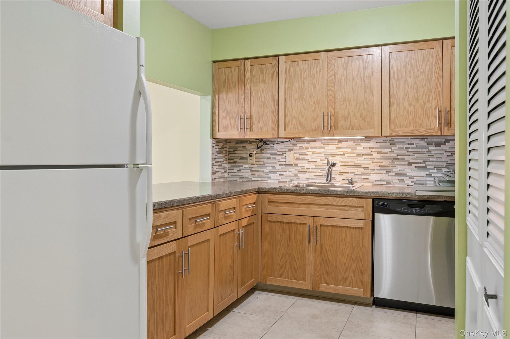 86 W Cambridge Drive 86 Property Photo 22