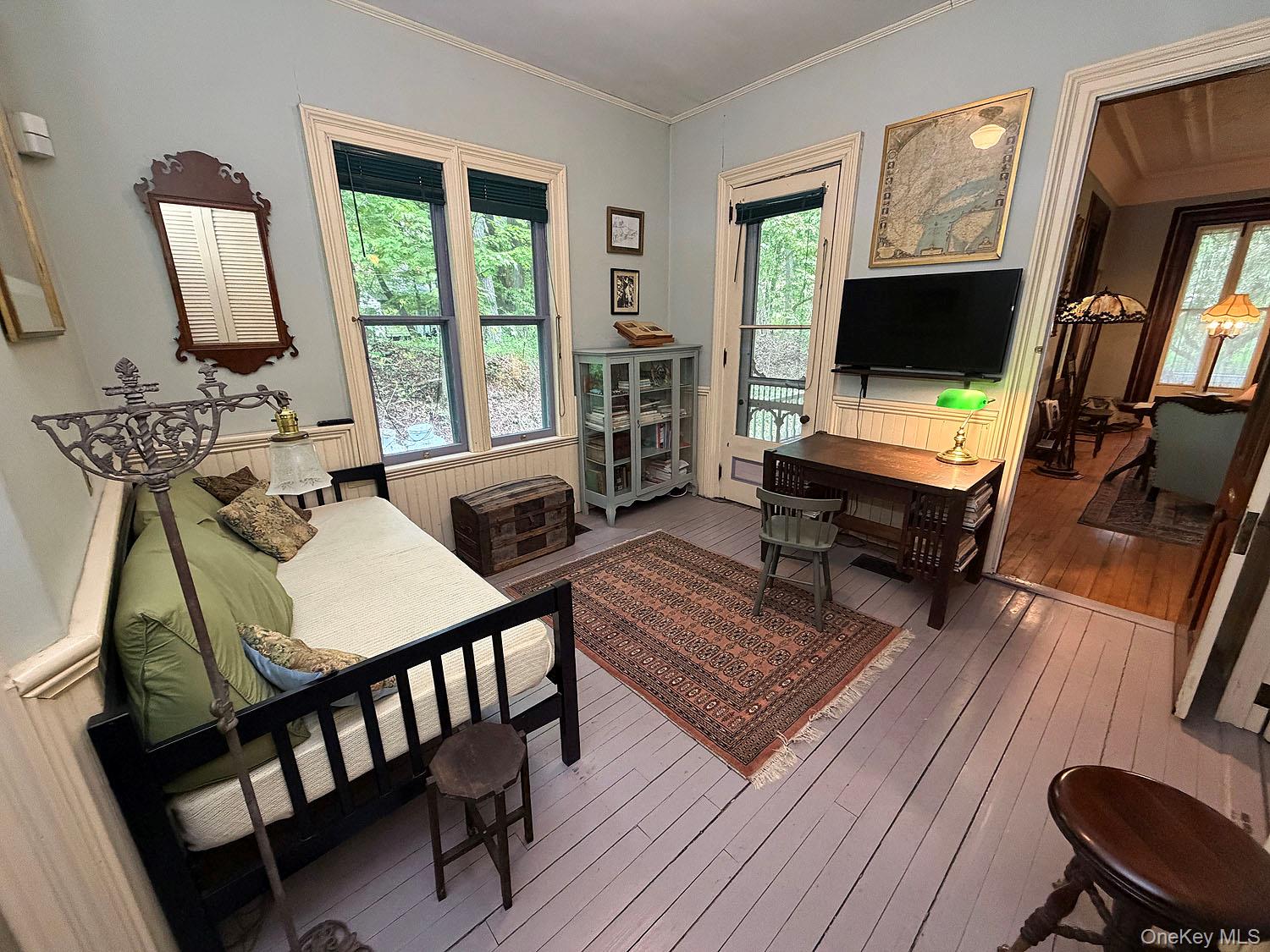 12 Railroad Street Property Photo 18
