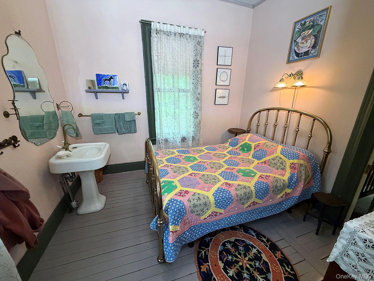 12 Railroad Street Property Photo 19