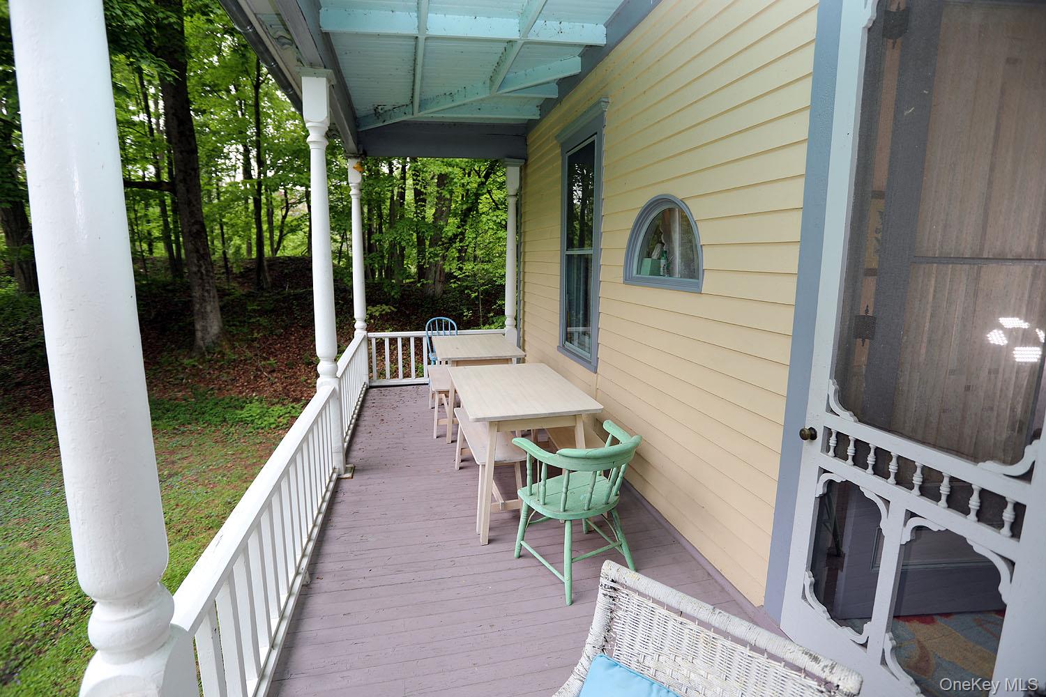 12 Railroad Street Property Photo 22