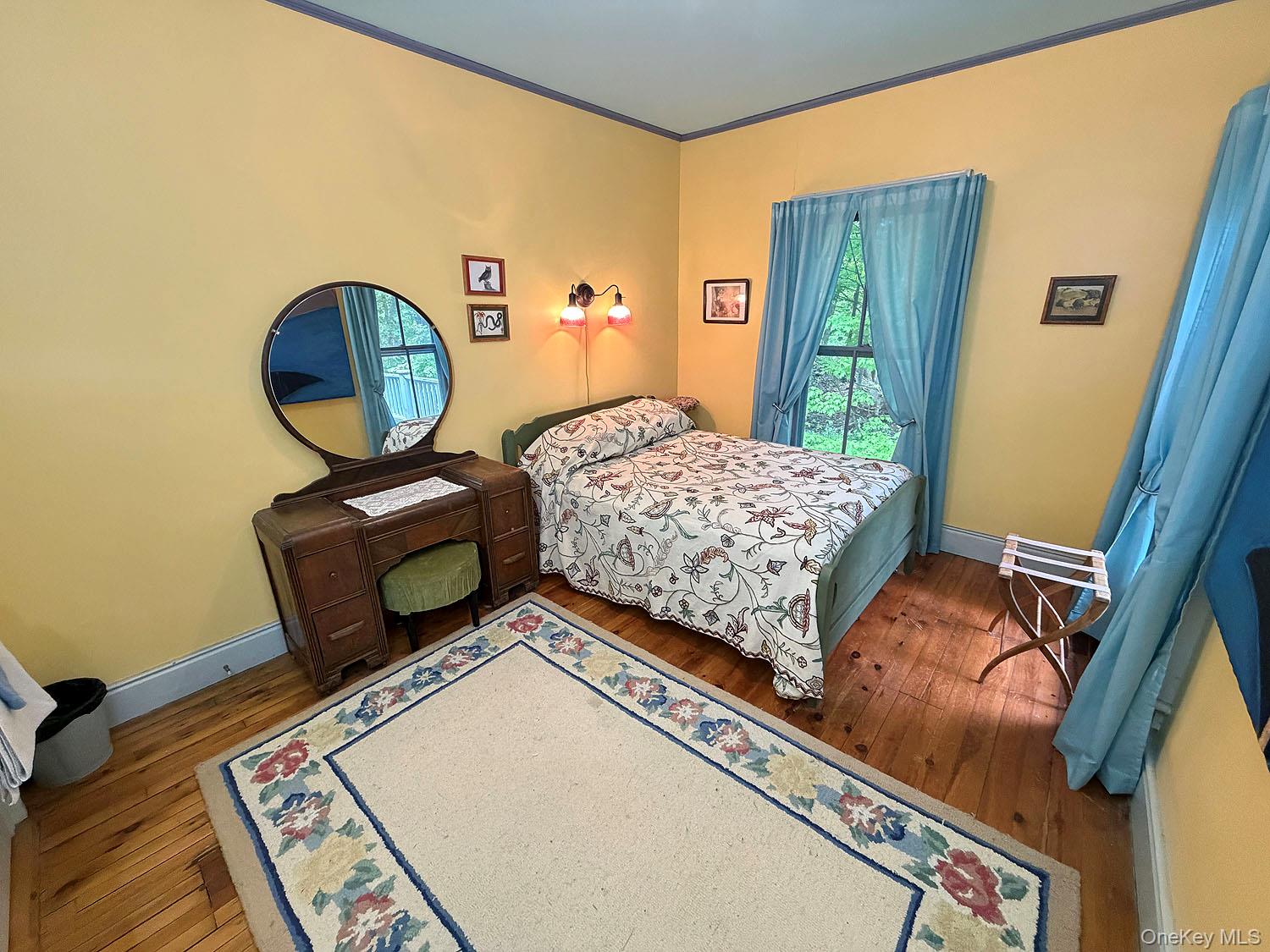 12 Railroad Street Property Photo 27
