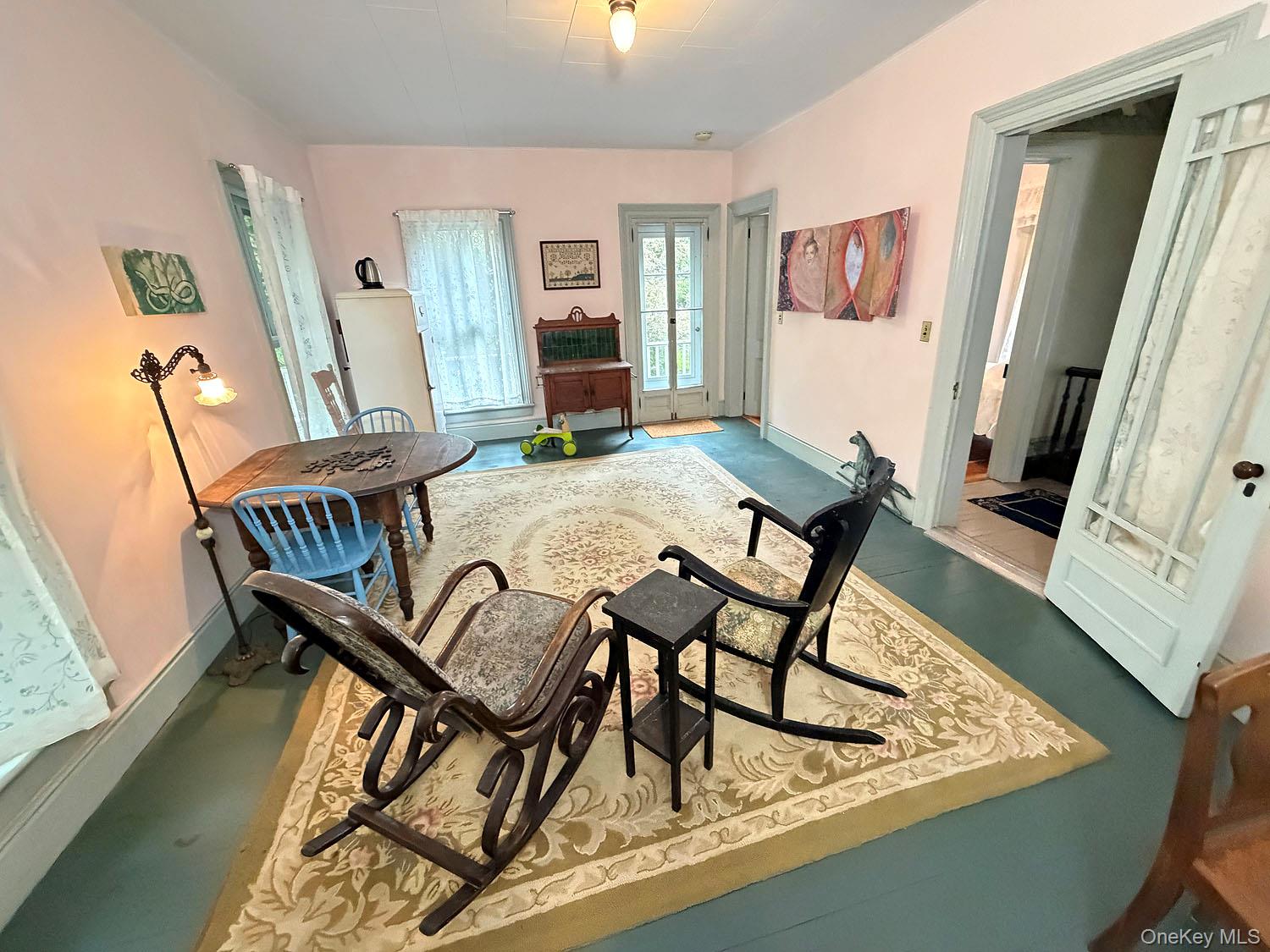 12 Railroad Street Property Photo 31