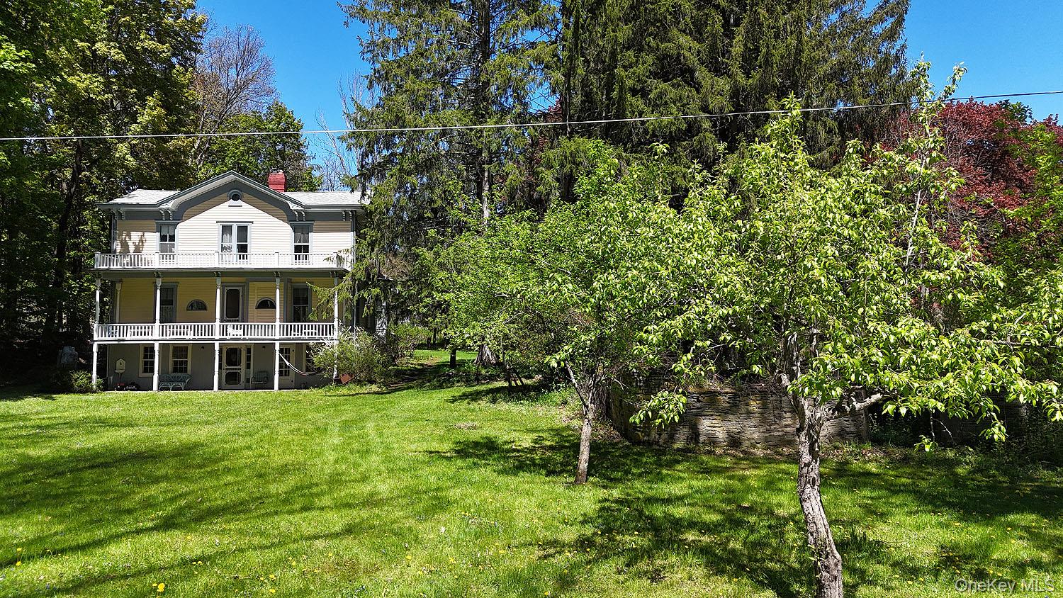 12 Railroad Street Property Photo 41