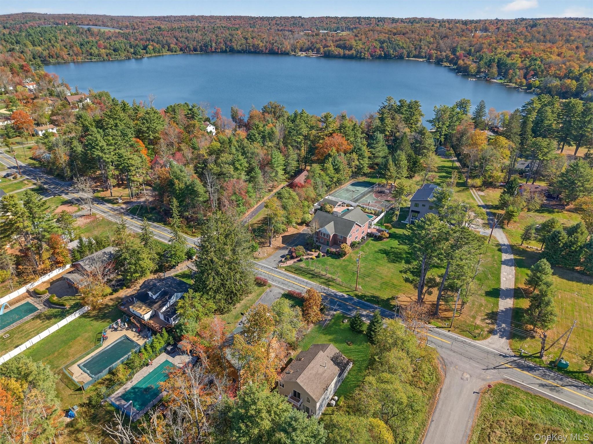 518 Sackett Lake Road Property Photo 3