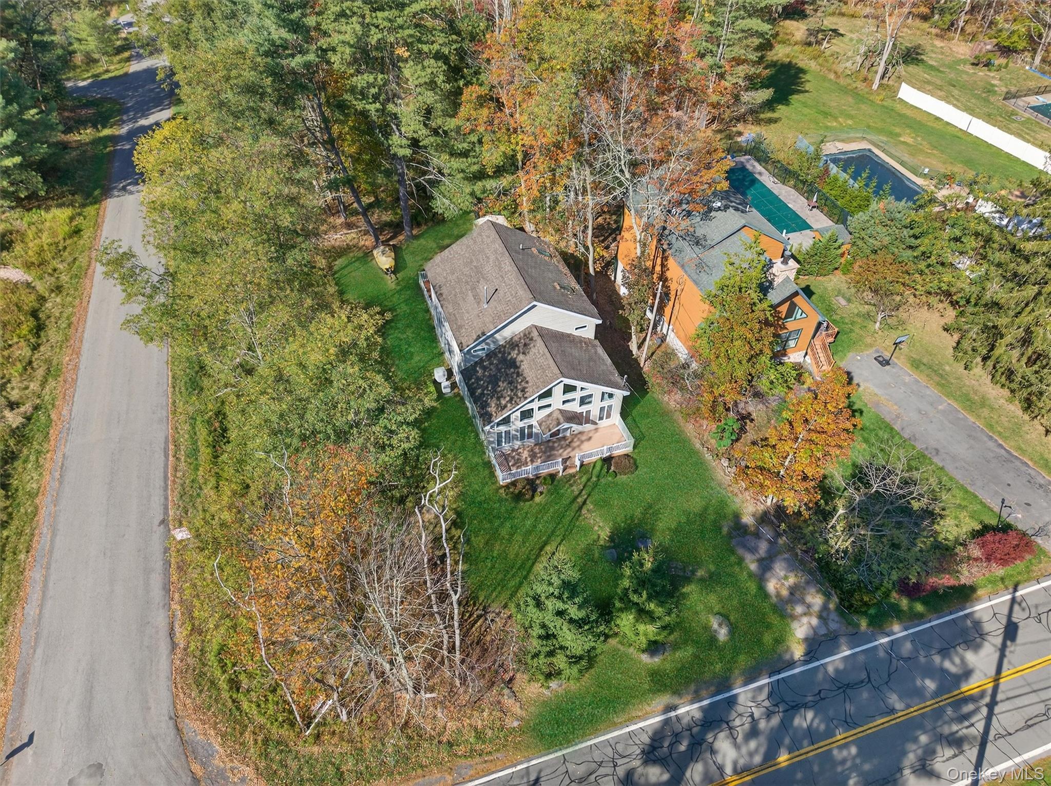 518 Sackett Lake Road Property Photo 4