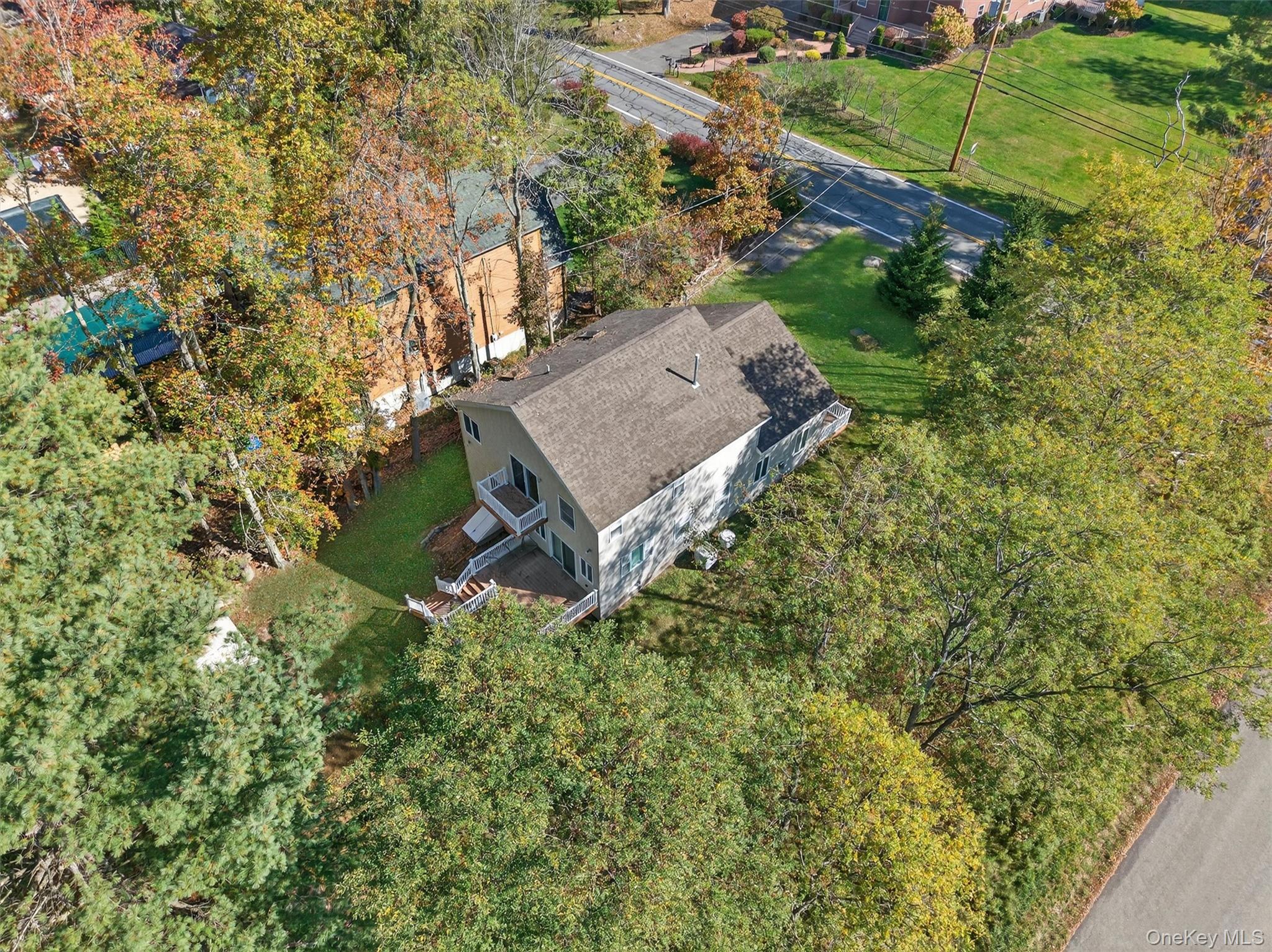 518 Sackett Lake Road Property Photo 6