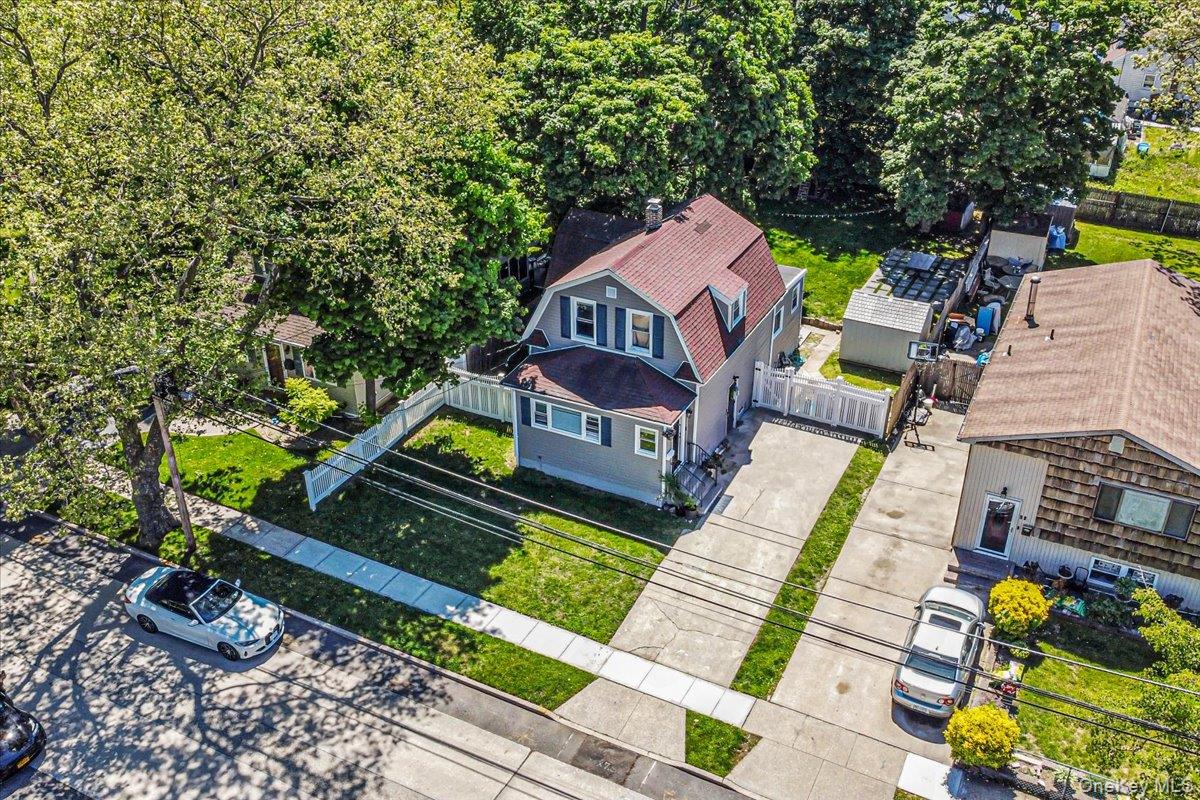 42 Willow Avenue Property Photo 1