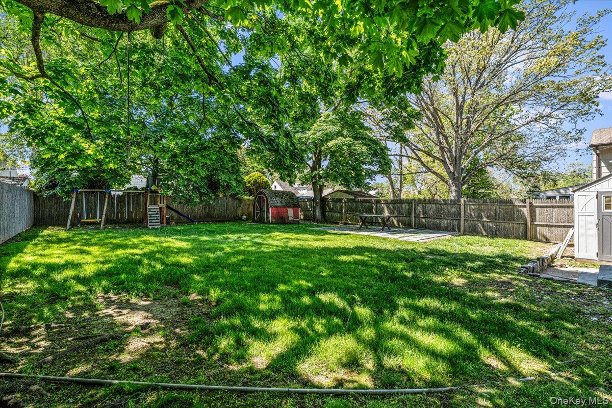 42 Willow Avenue Property Photo 4