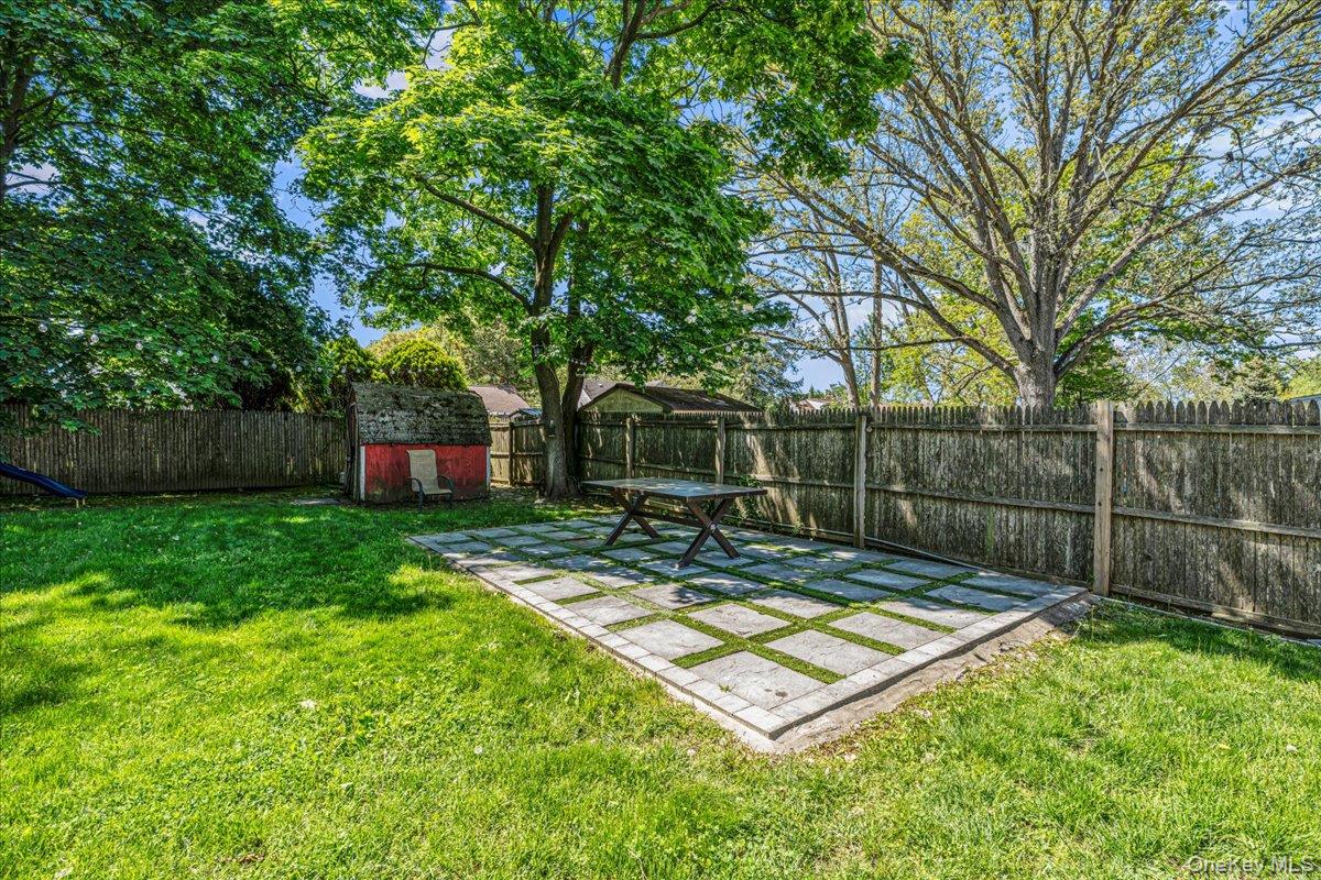 42 Willow Avenue Property Photo 5