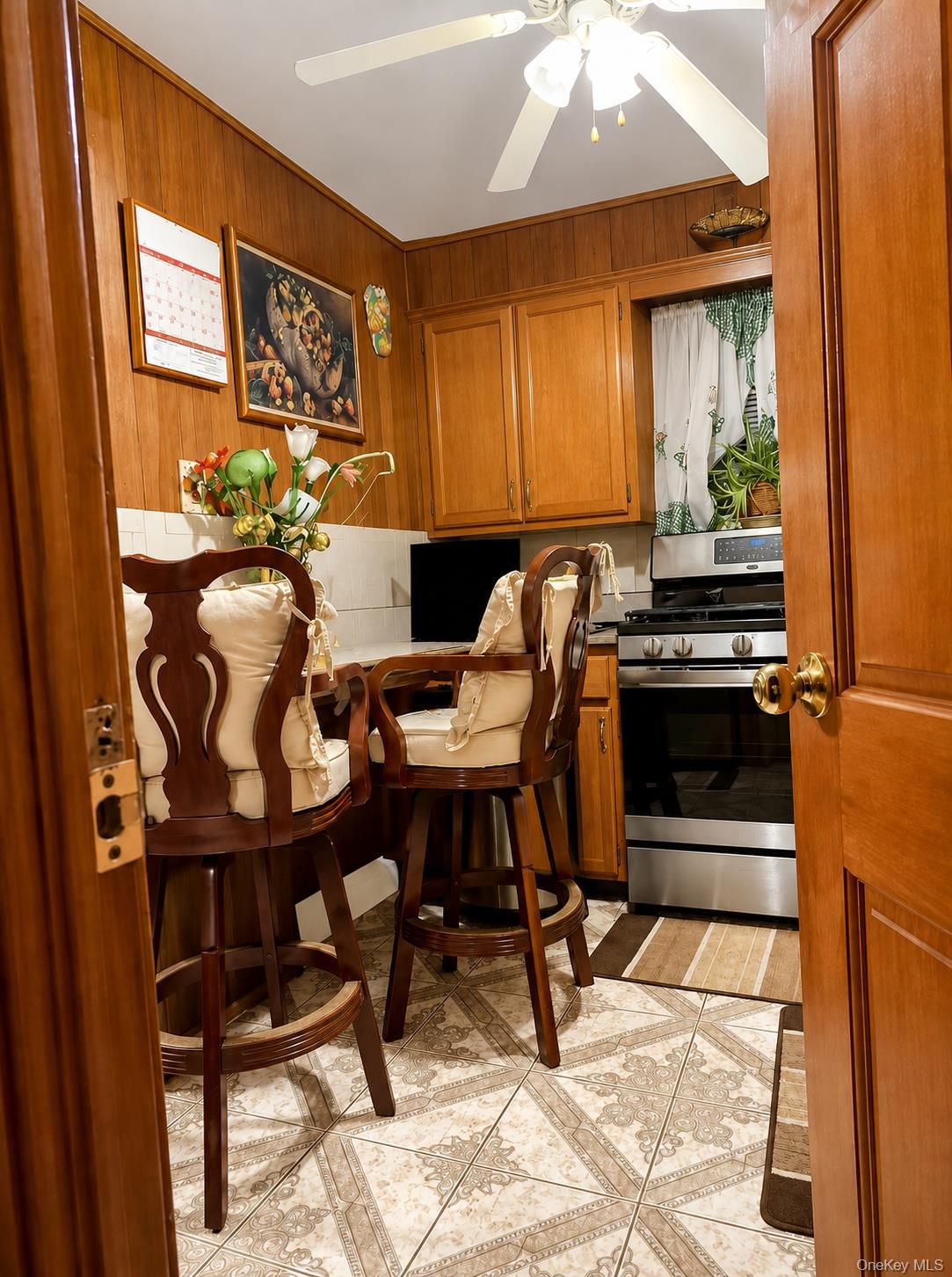 9019 218th Street Property Photo 5