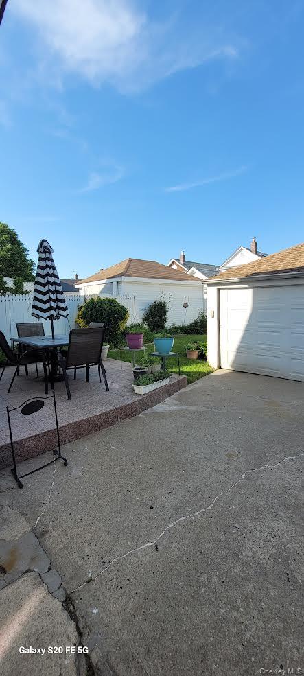 9019 218th Street Property Photo 12