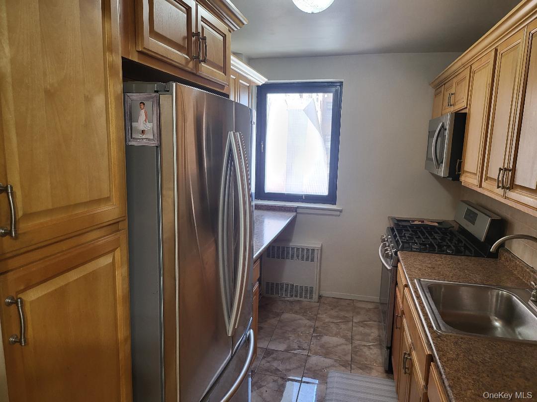 87-50 204 Street B46 Property Photo 4