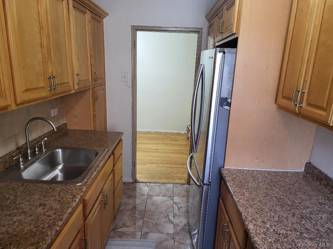 87-50 204 Street B46 Property Photo 5