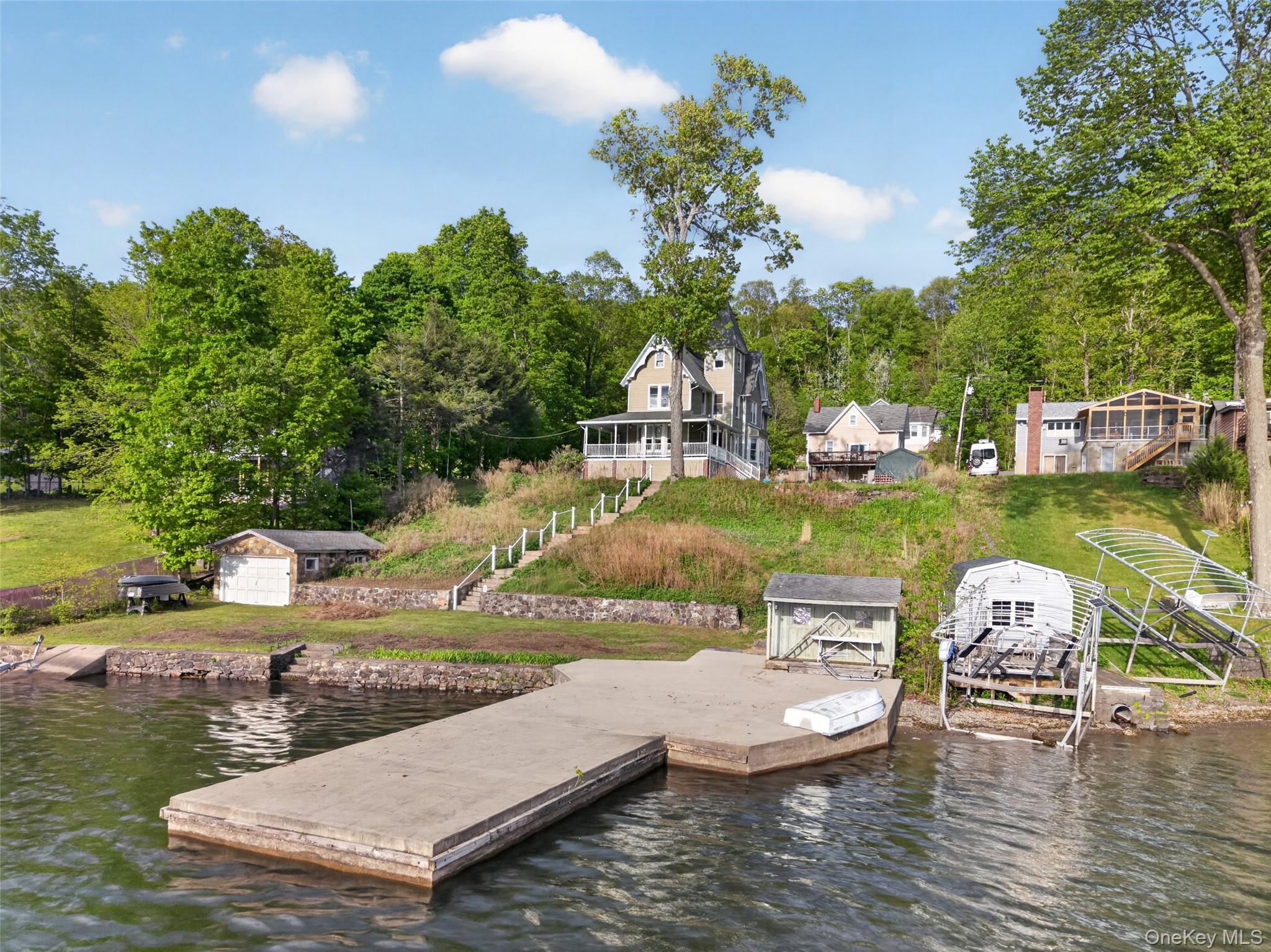 83 Edgemere Avenue Property Photo 16