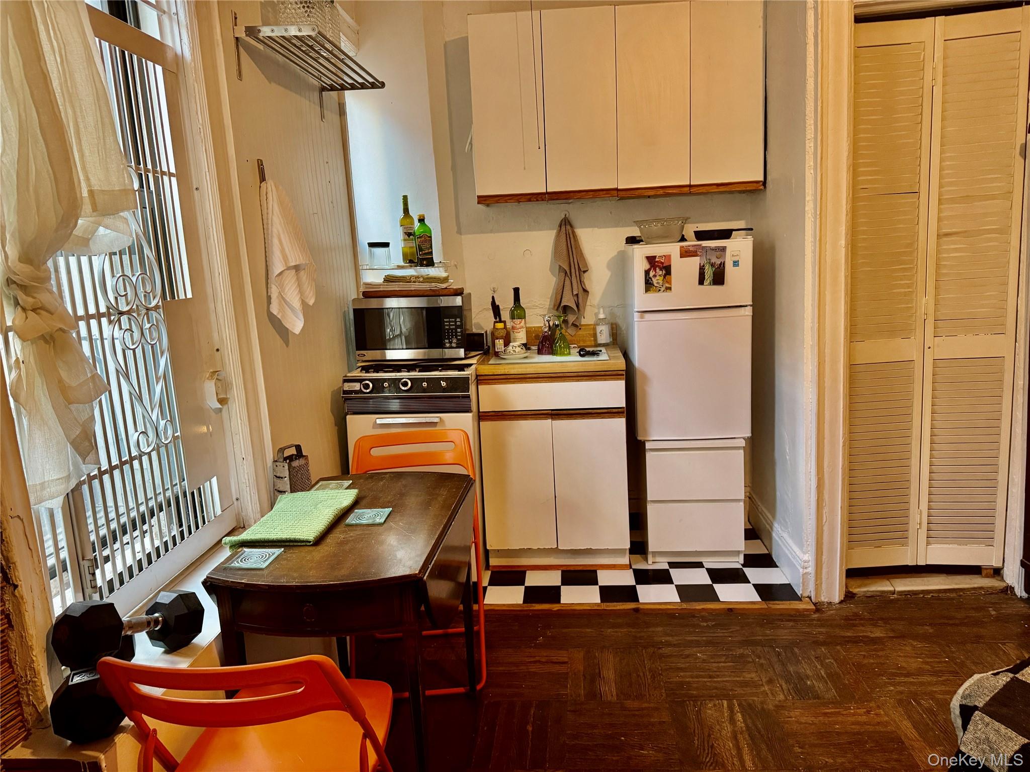 4-6 West 105th St #5b Property Photo 8