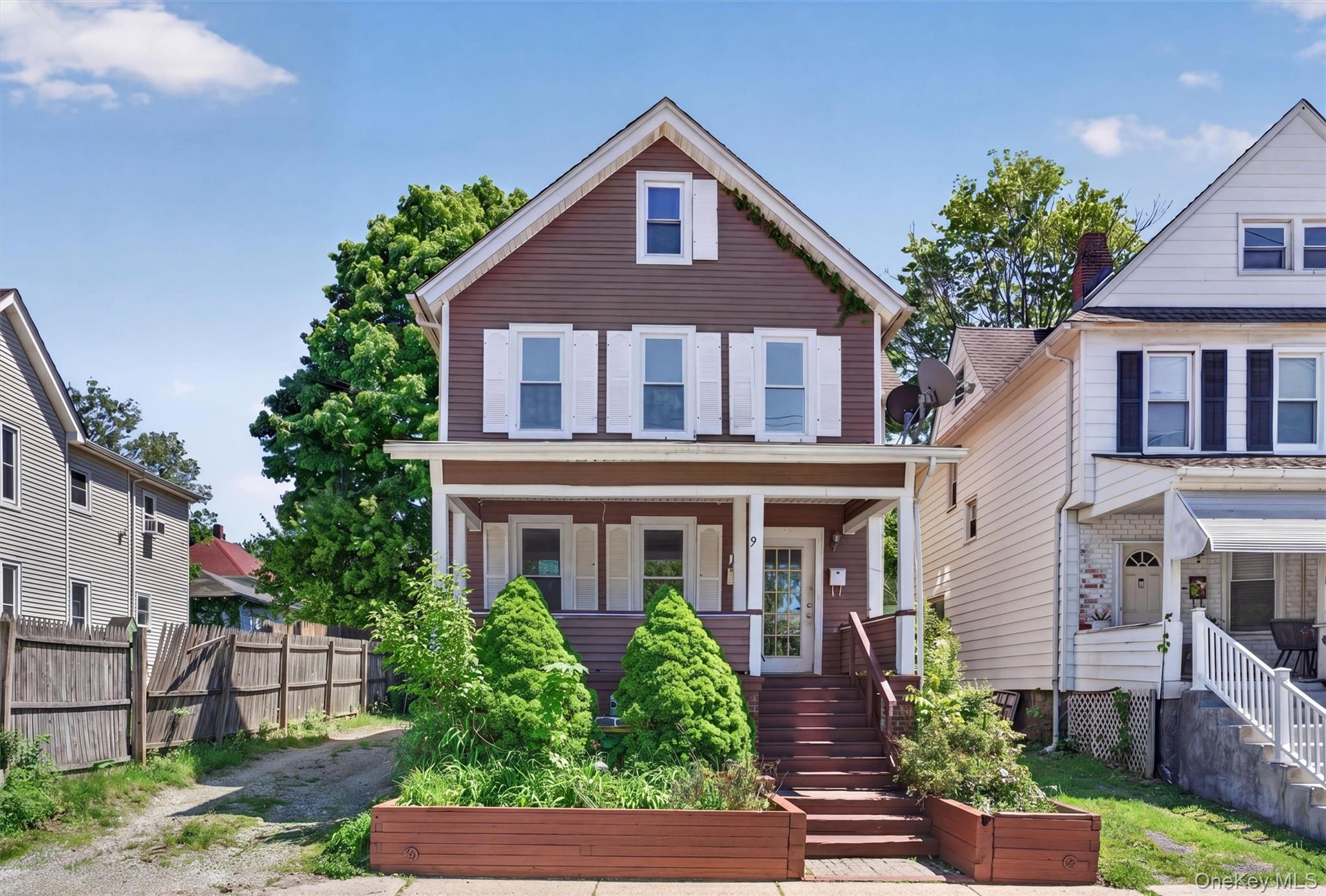 90 Montgomery Street Upper Property Photo 4