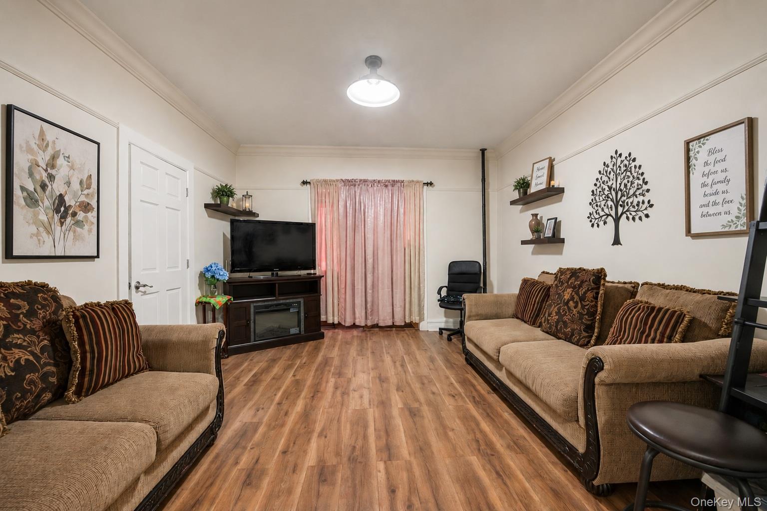6103 Maspeth Avenue Property Photo 3