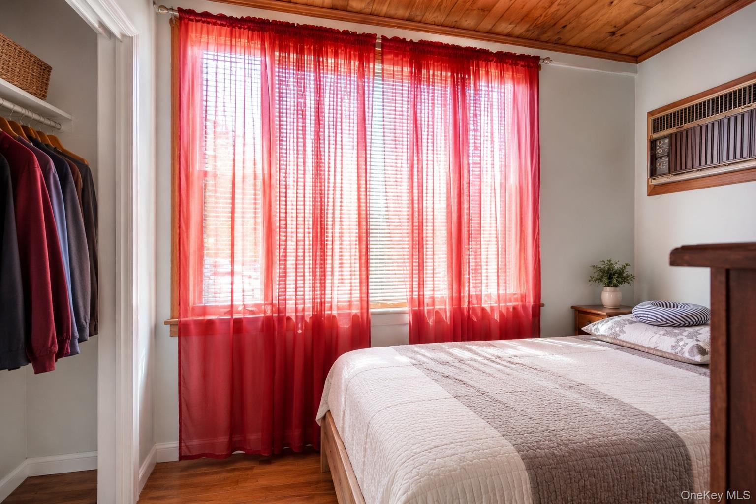 6103 Maspeth Avenue Property Photo 8
