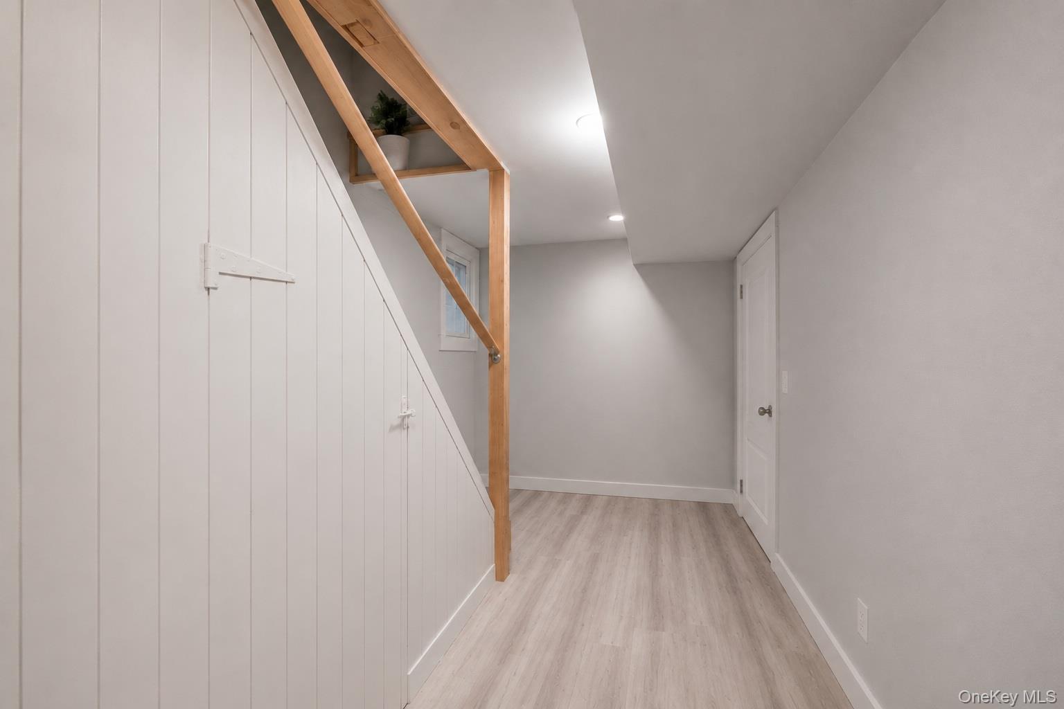 6103 Maspeth Avenue Property Photo 10