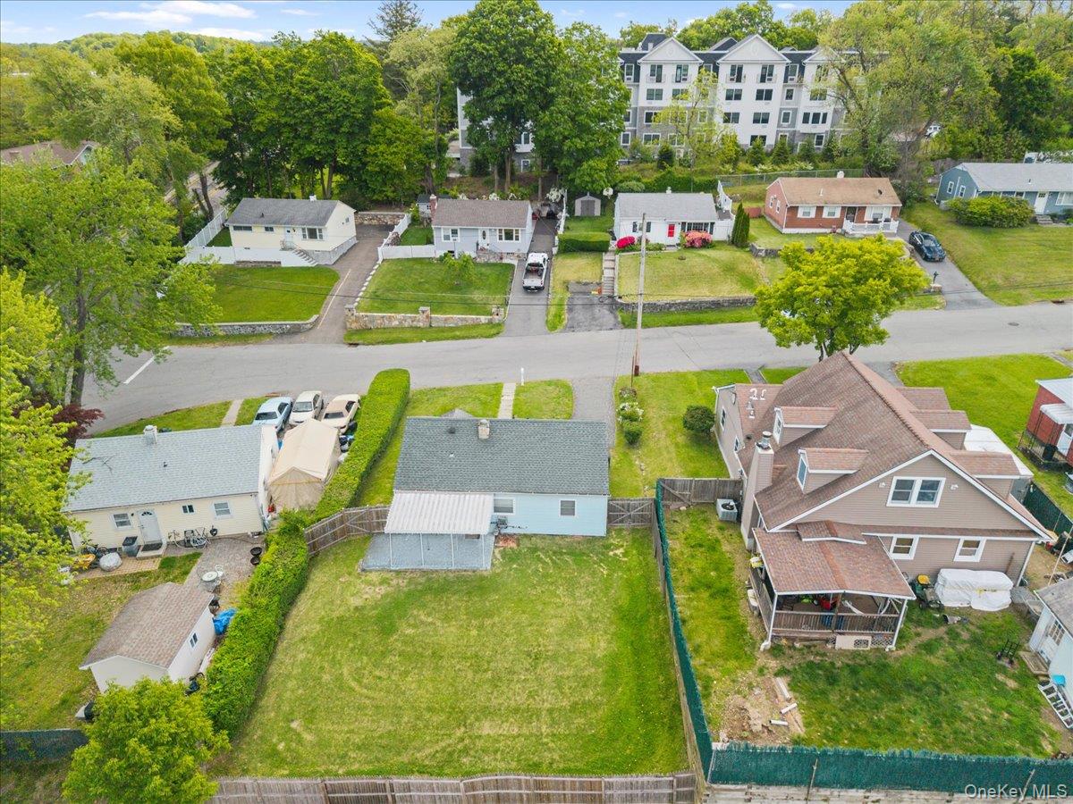 8 Cayuga Drive Property Photo 3