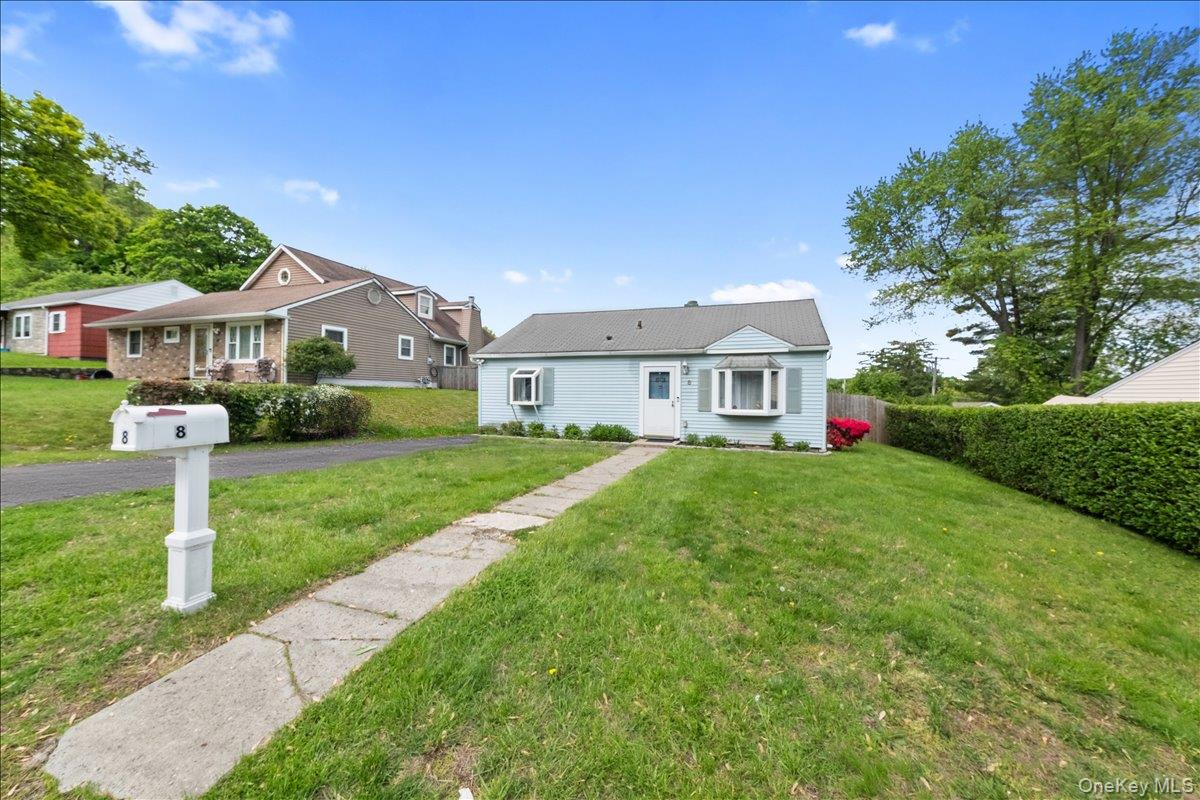 8 Cayuga Drive Property Photo 6