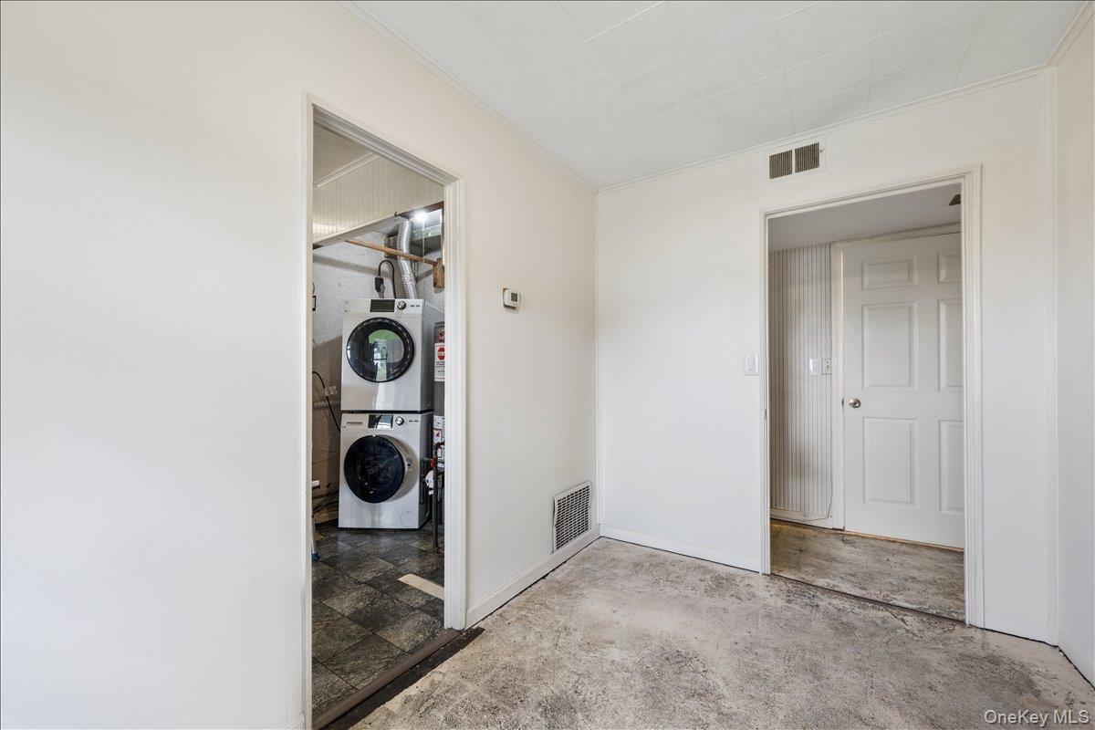 8 Cayuga Drive Property Photo 18