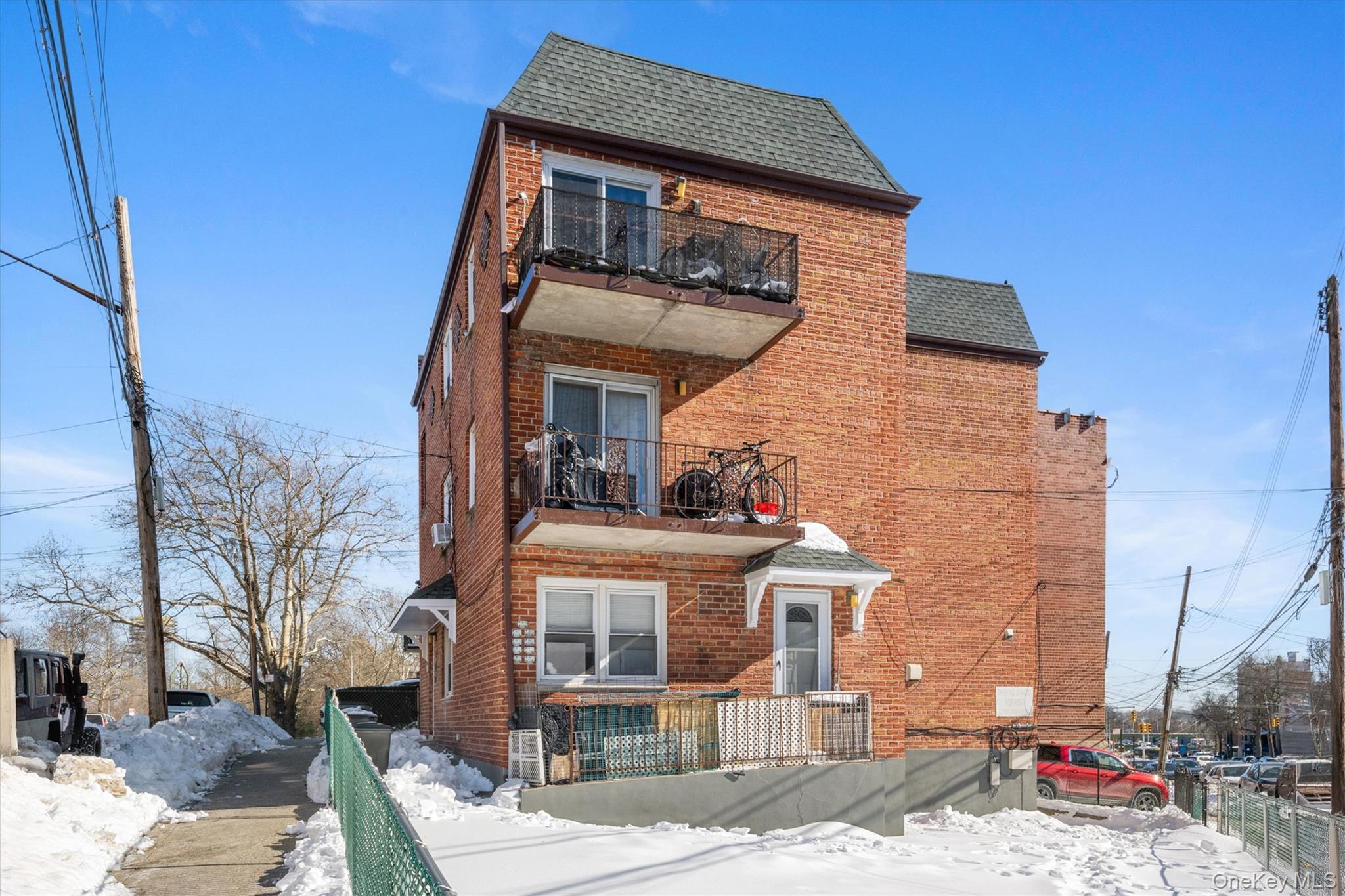 1001031 Property Photo 1