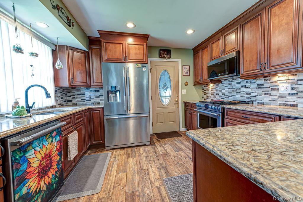 8 Oswego Drive Property Photo 8
