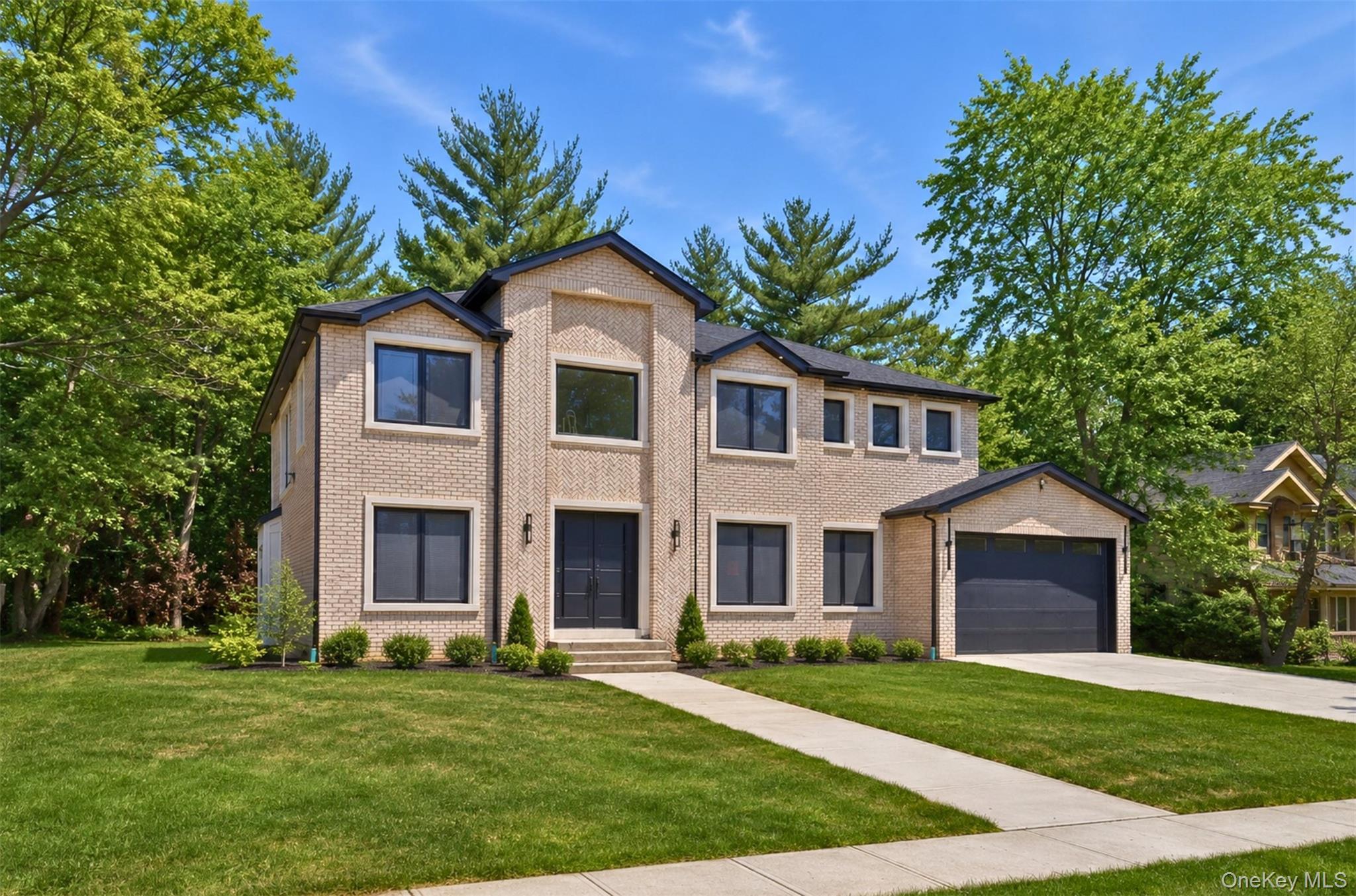 97 Parkway Drive Property Photo 2