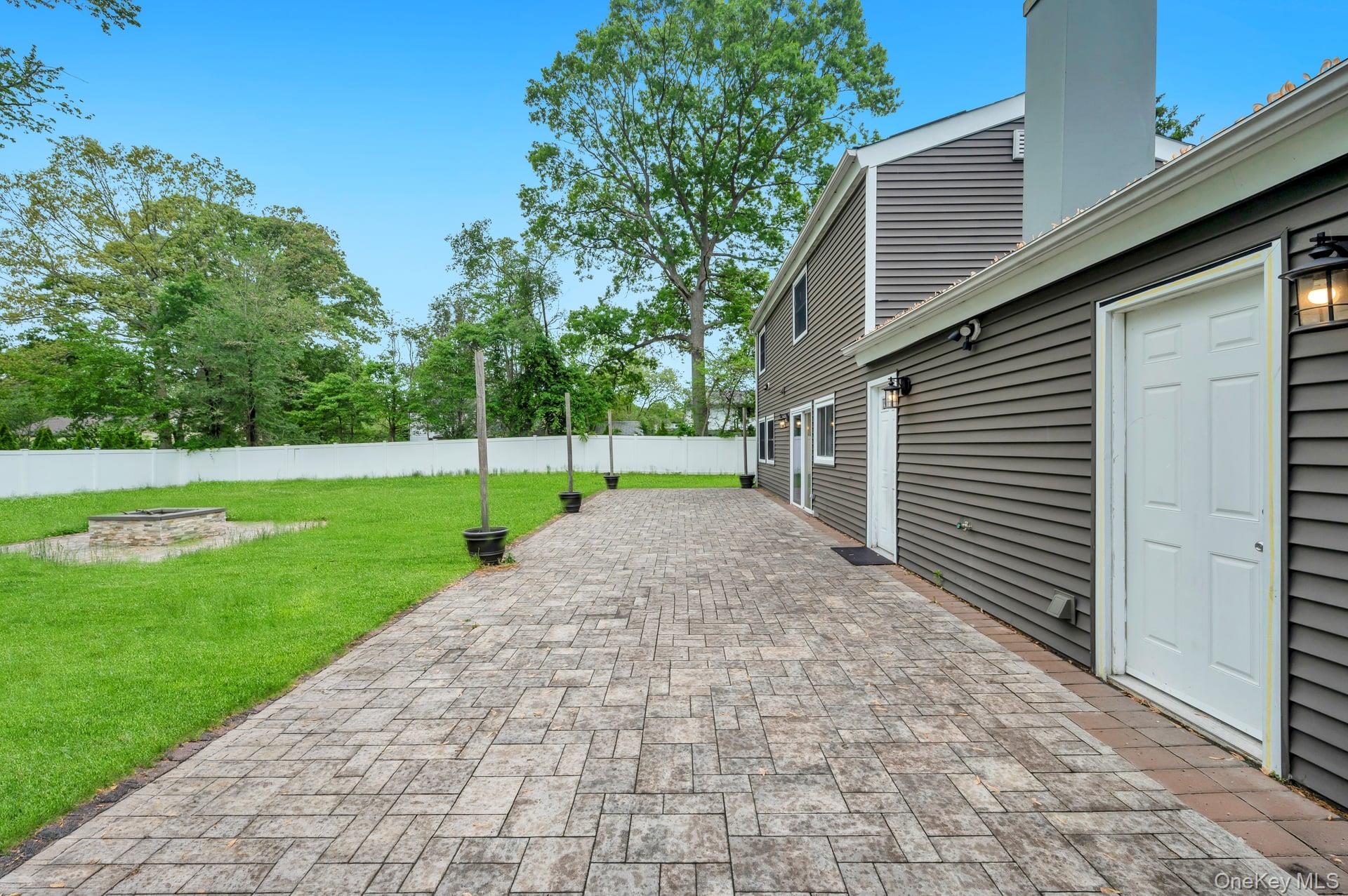 4 Hale Lane Property Photo 21