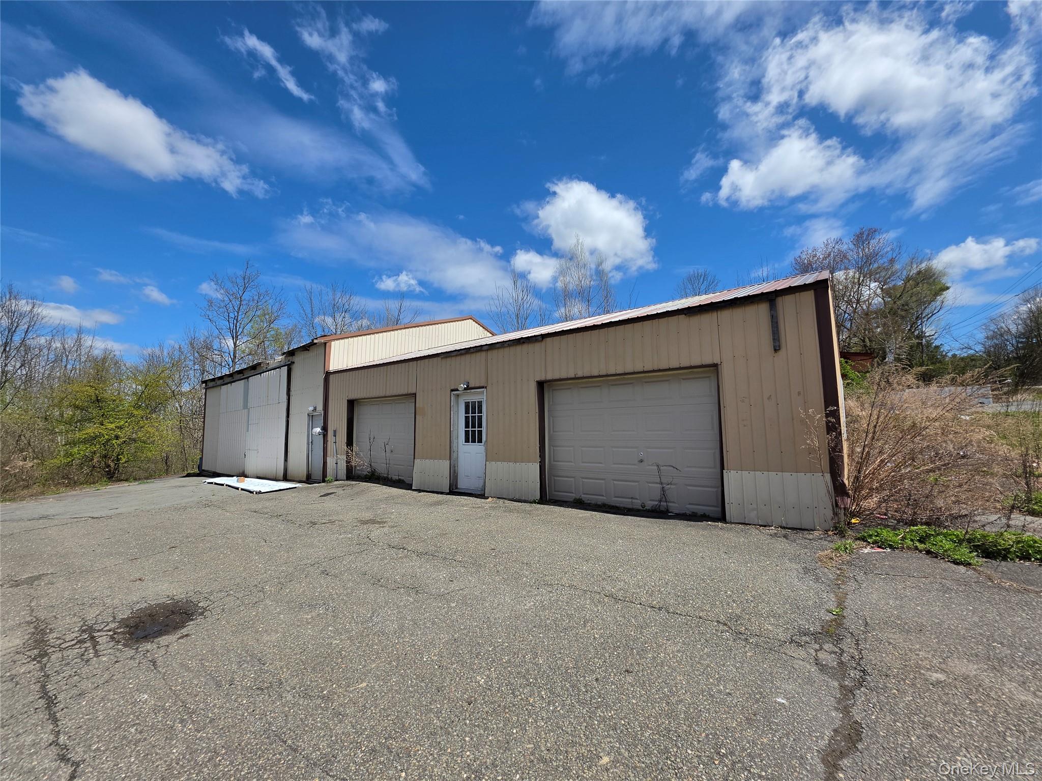 852 State Route 17b Property Photo 3