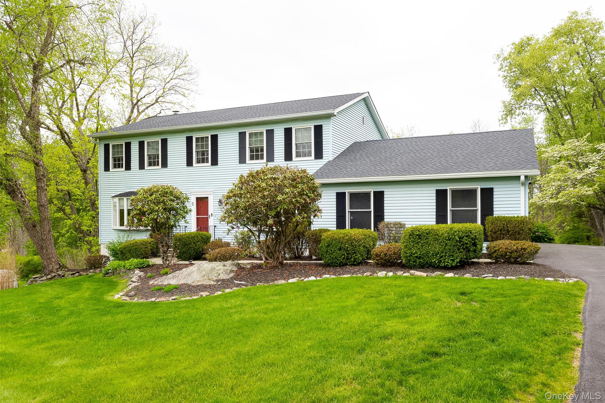 5 Rolling Green Lane Property Photo 1