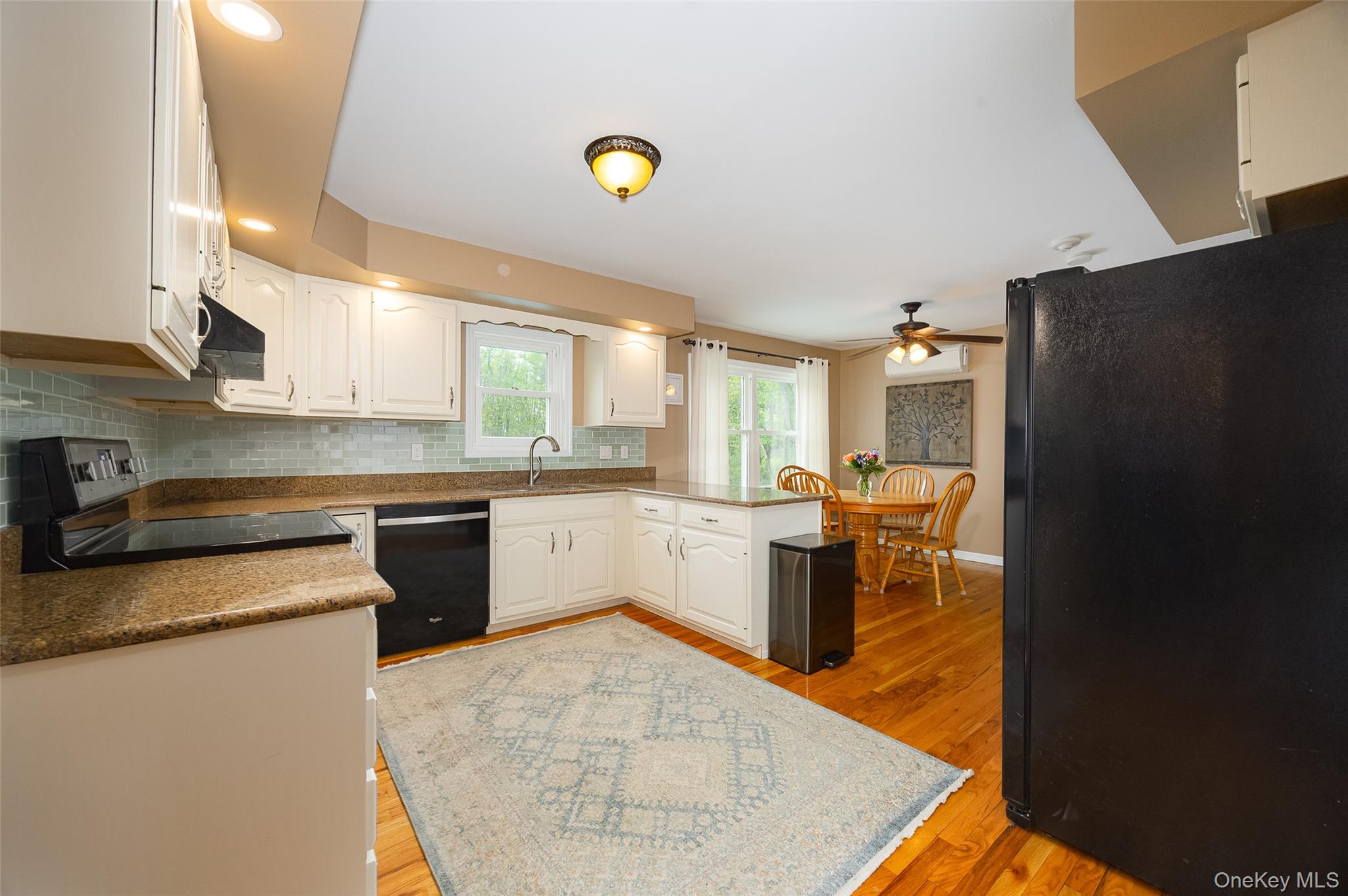 5 Rolling Green Lane Property Photo 7